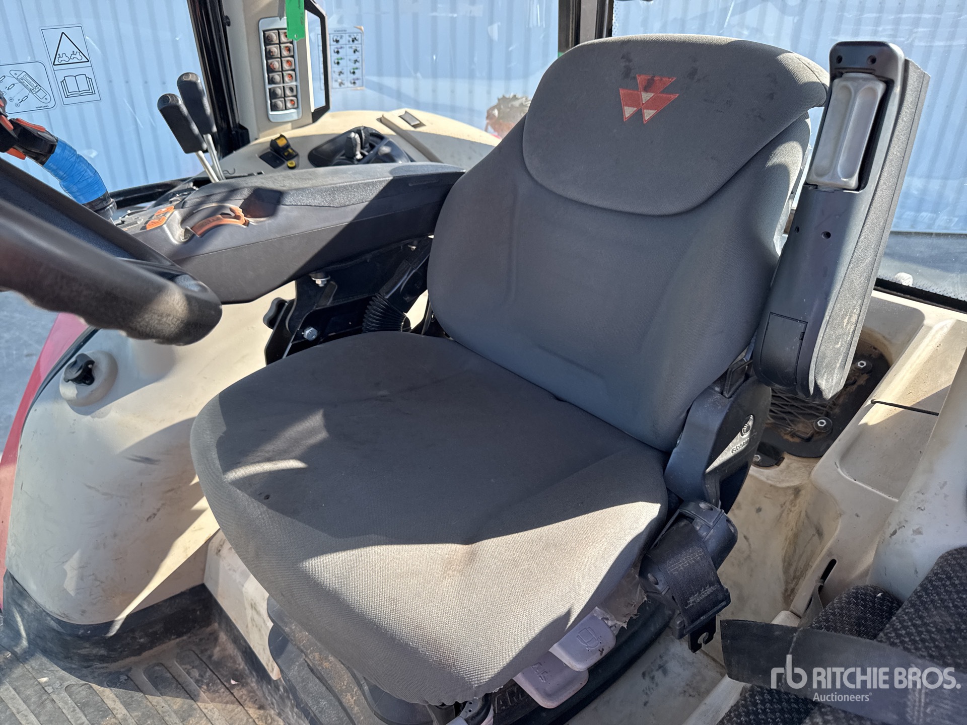 2021 Massey Ferguson 7716S