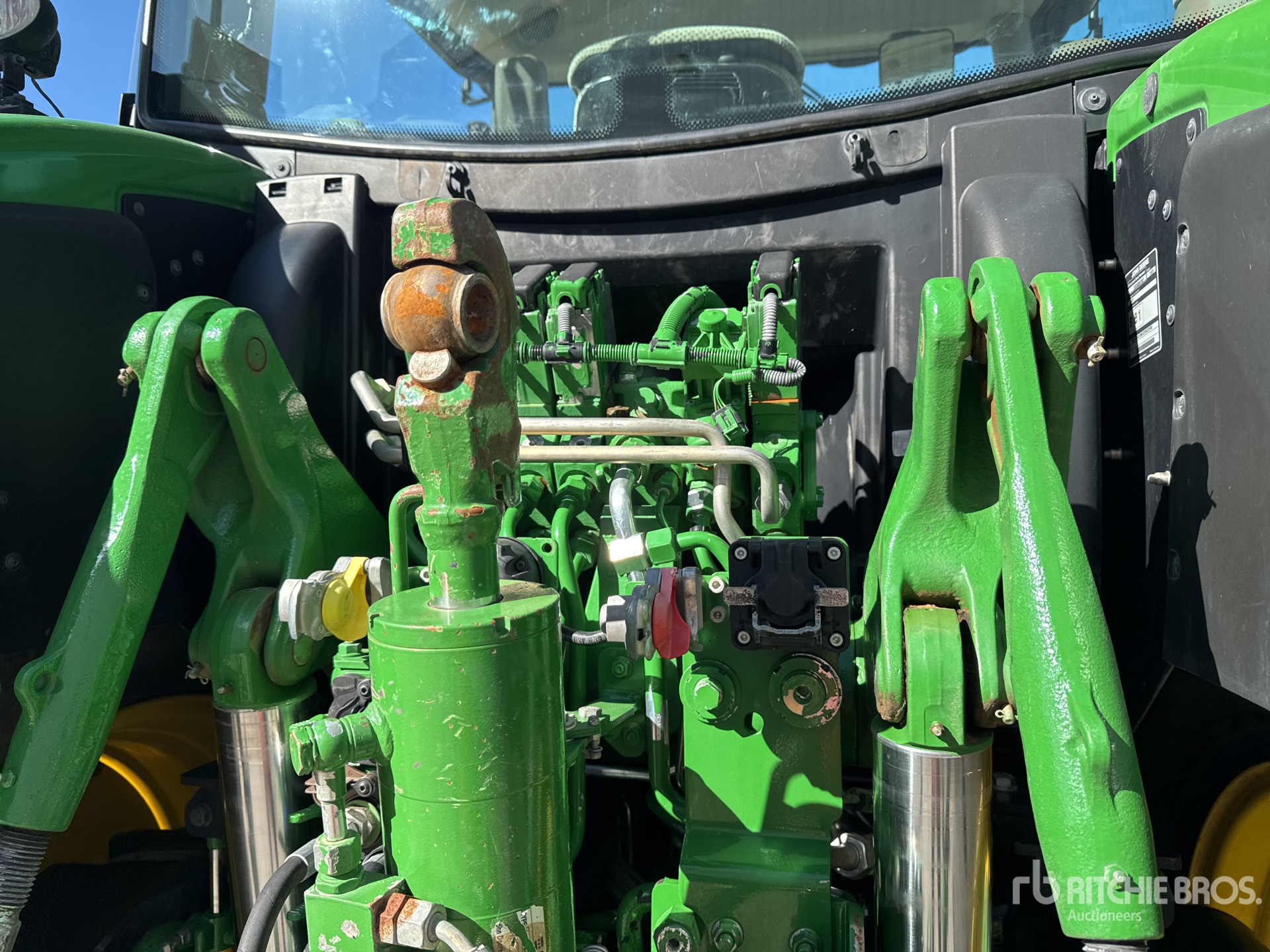2022 John Deere 6195R
