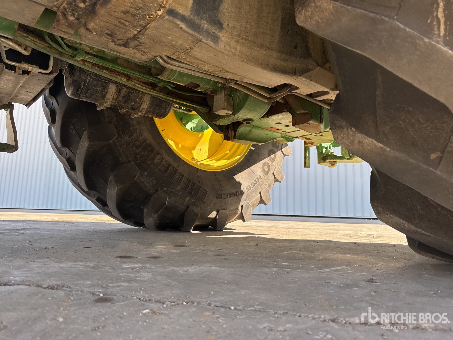 2022 John Deere 6195R