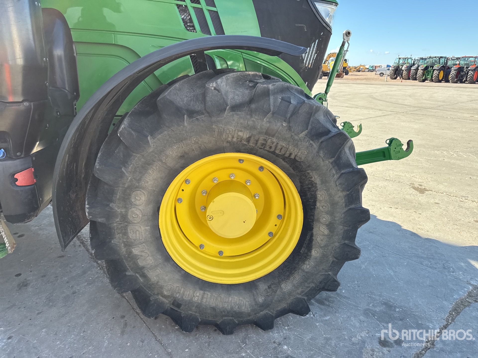 2022 John Deere 6195R