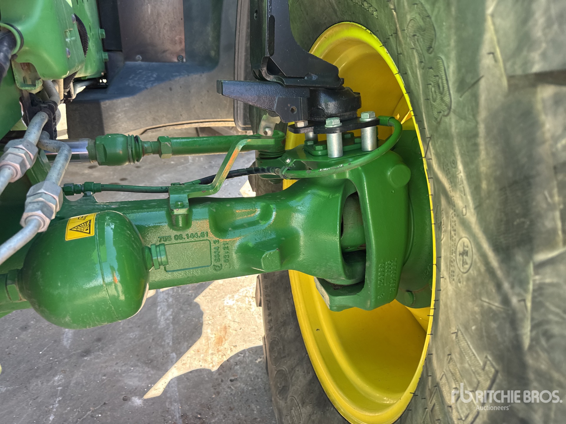 2022 John Deere 6195R