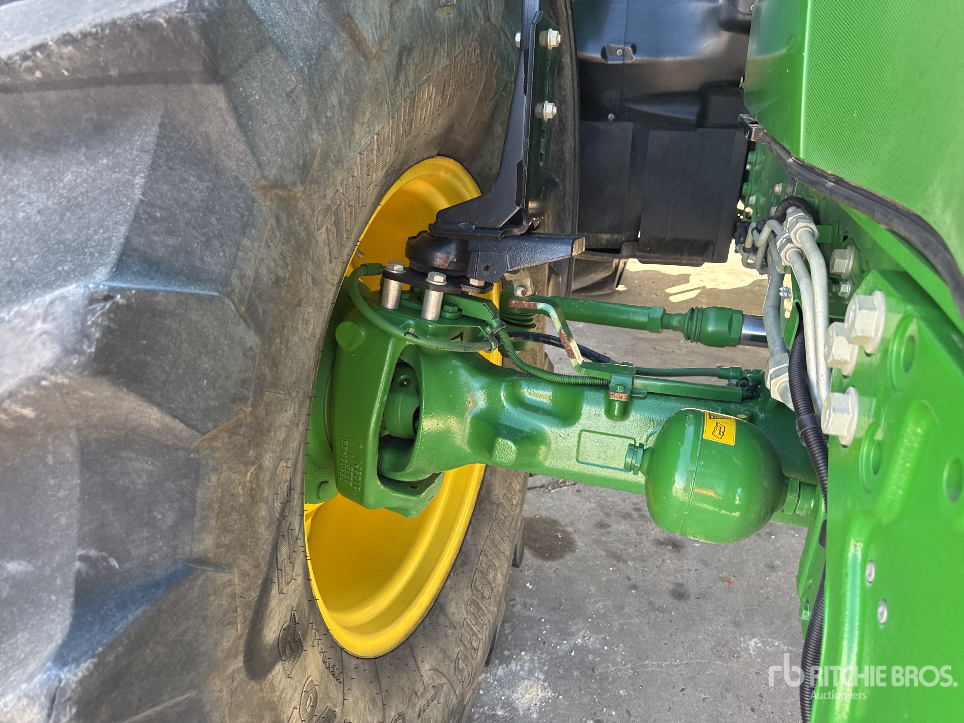 2022 John Deere 6195R
