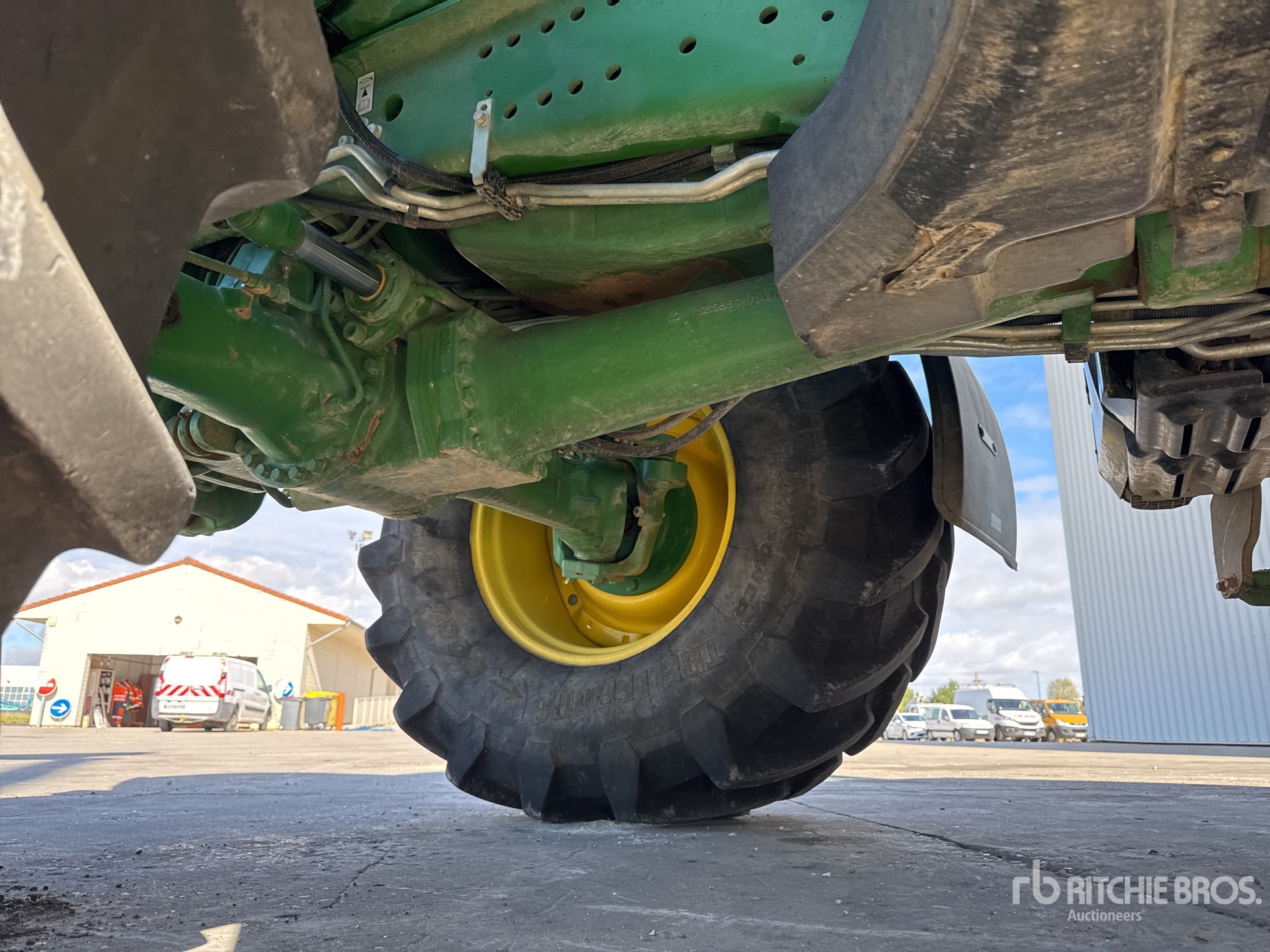 2022 John Deere 6195R