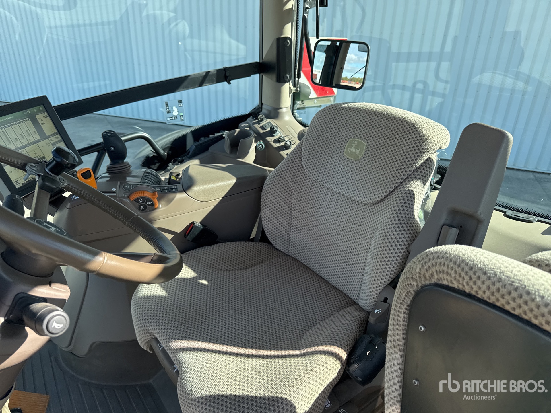 2022 John Deere 6195R