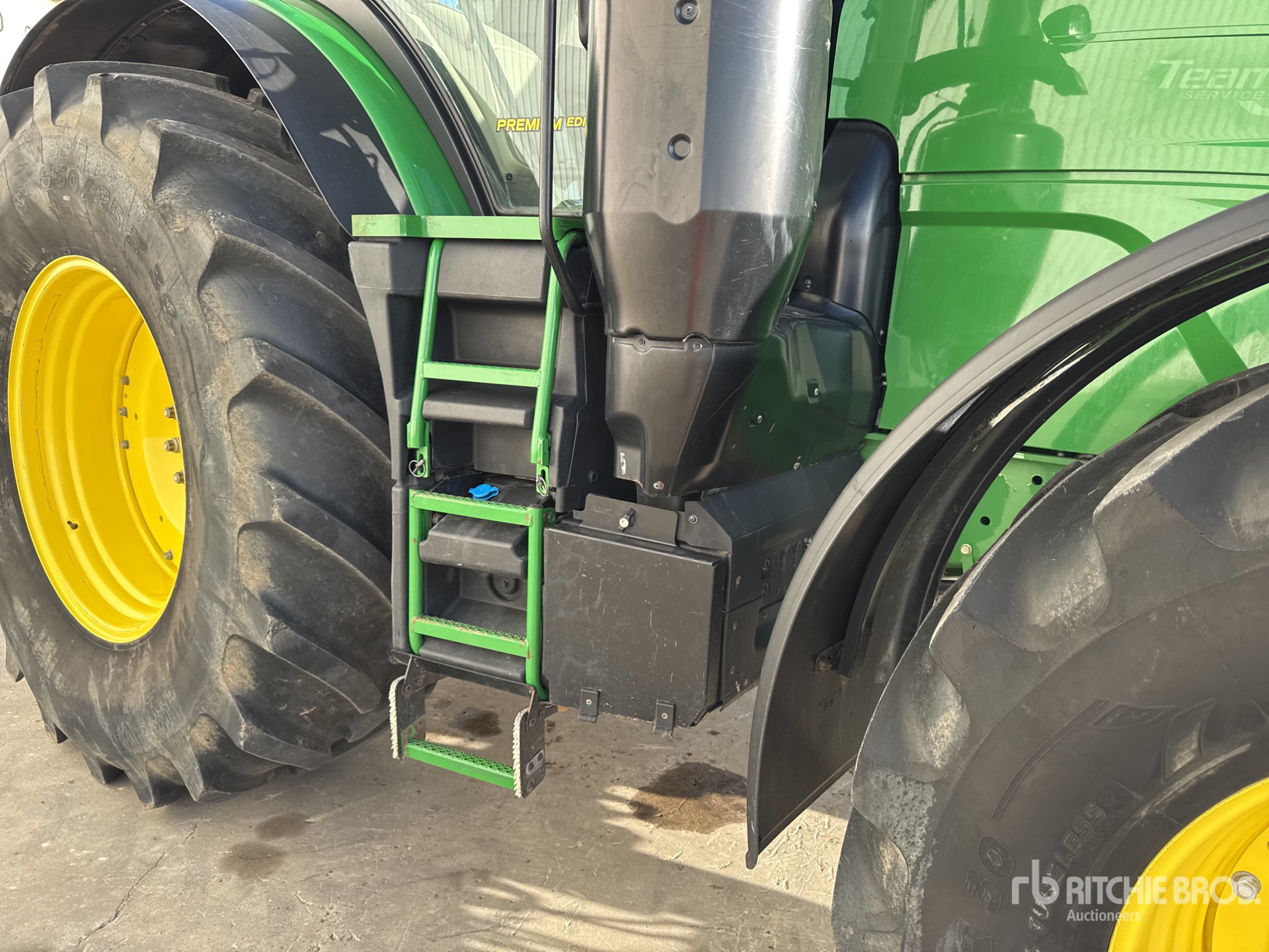 2020 John Deere 6250R