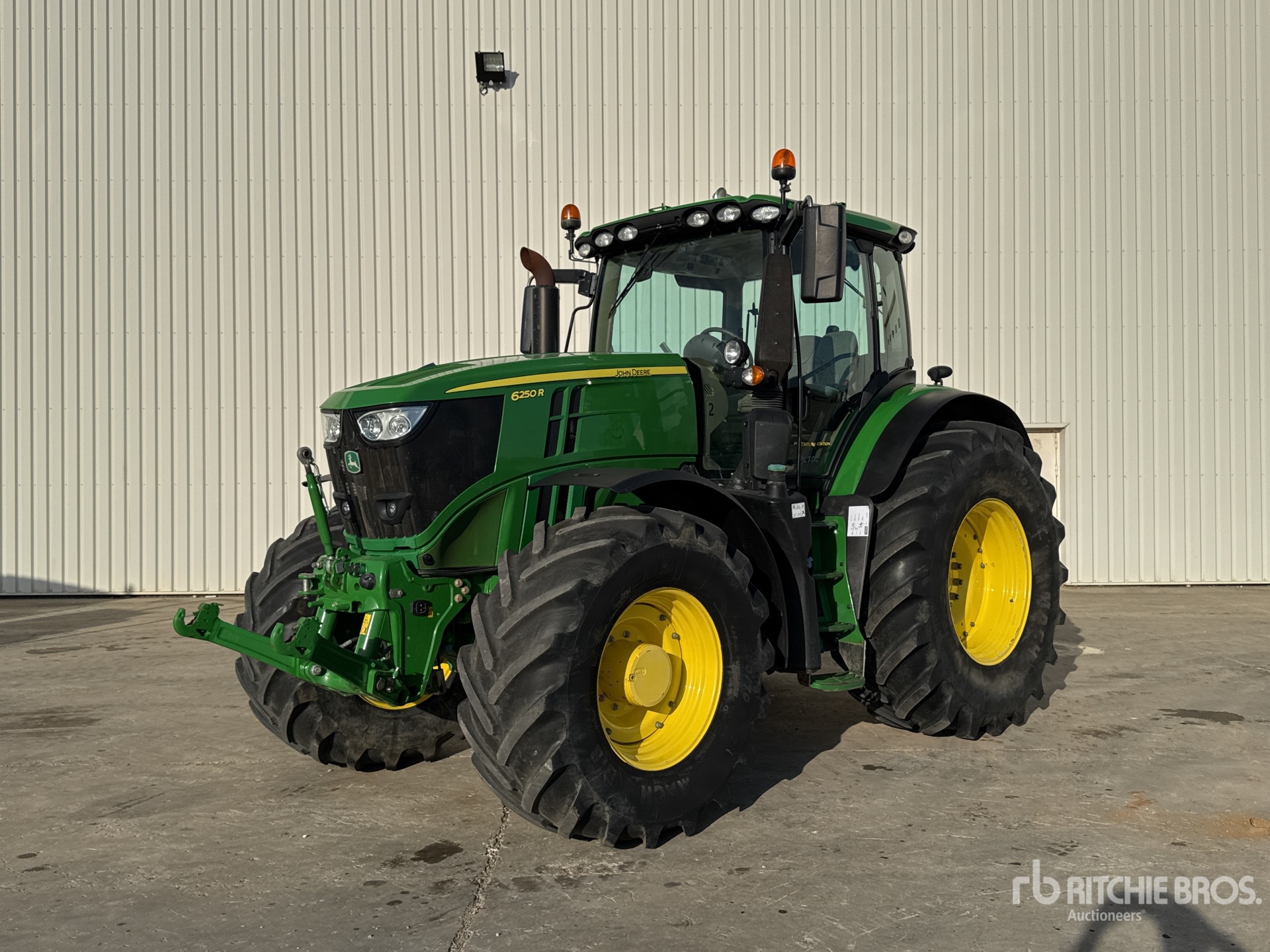 2020 John Deere 6250R