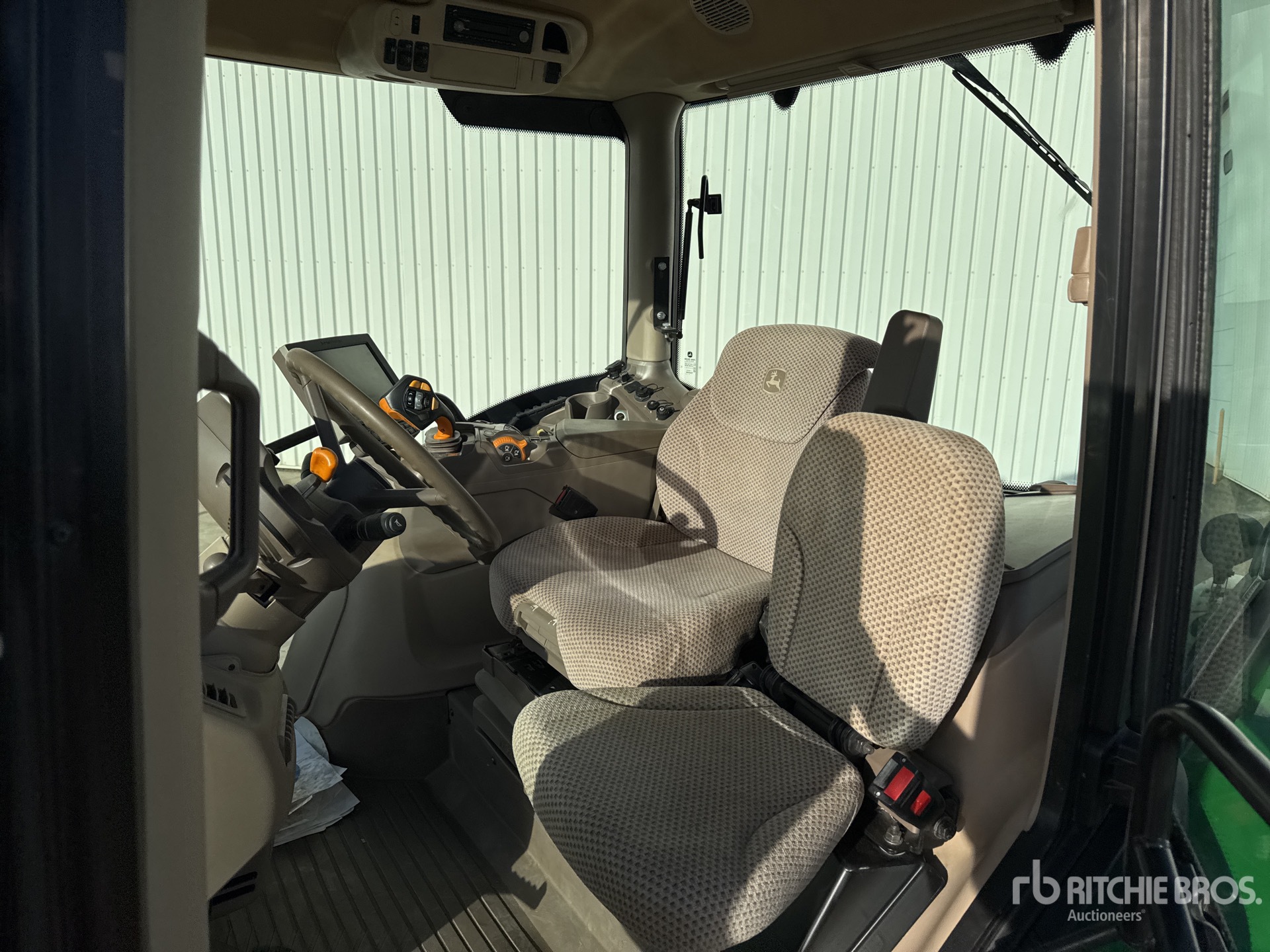 2020 John Deere 6250R