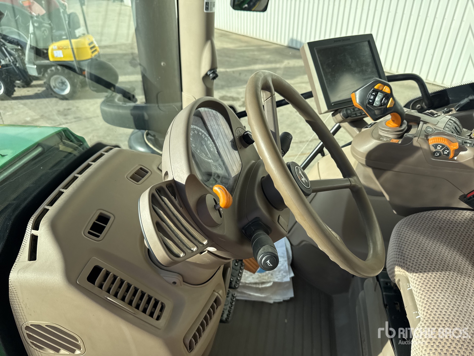 2020 John Deere 6250R