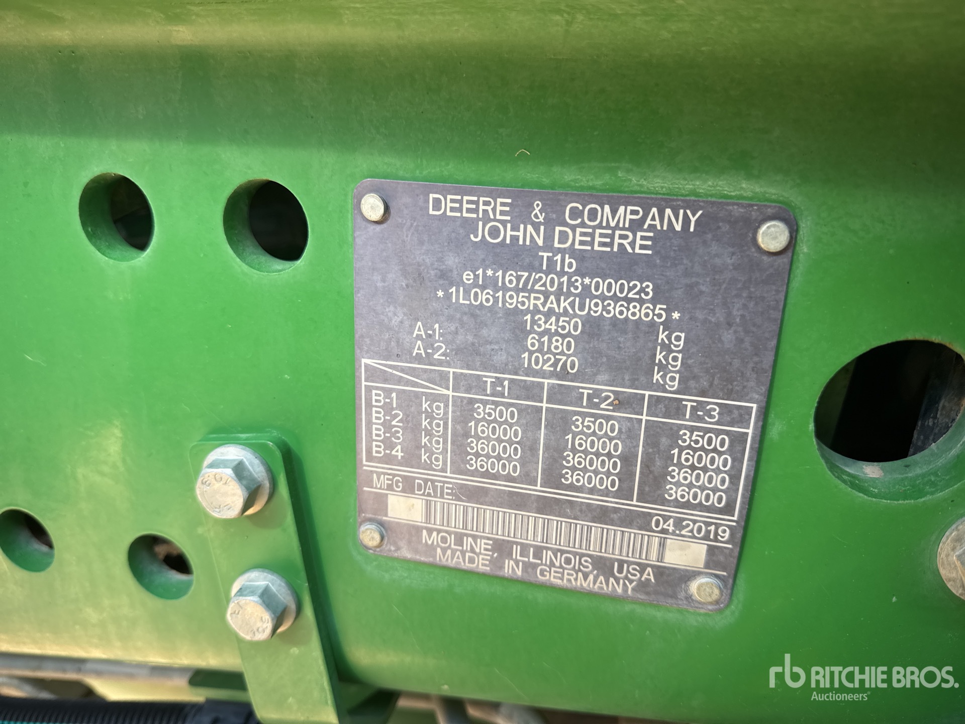 2019 John Deere 6195R