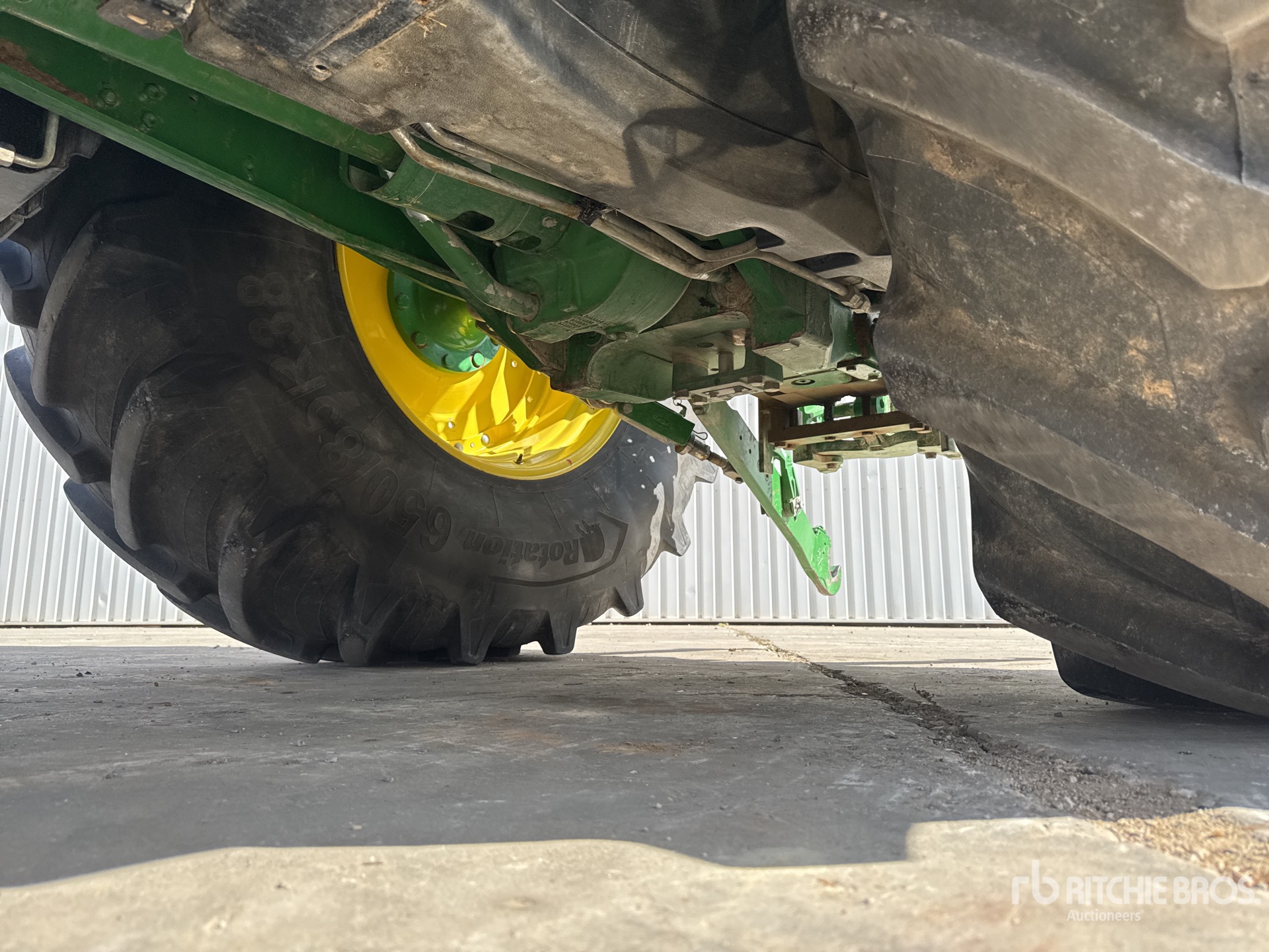 2019 John Deere 6195R