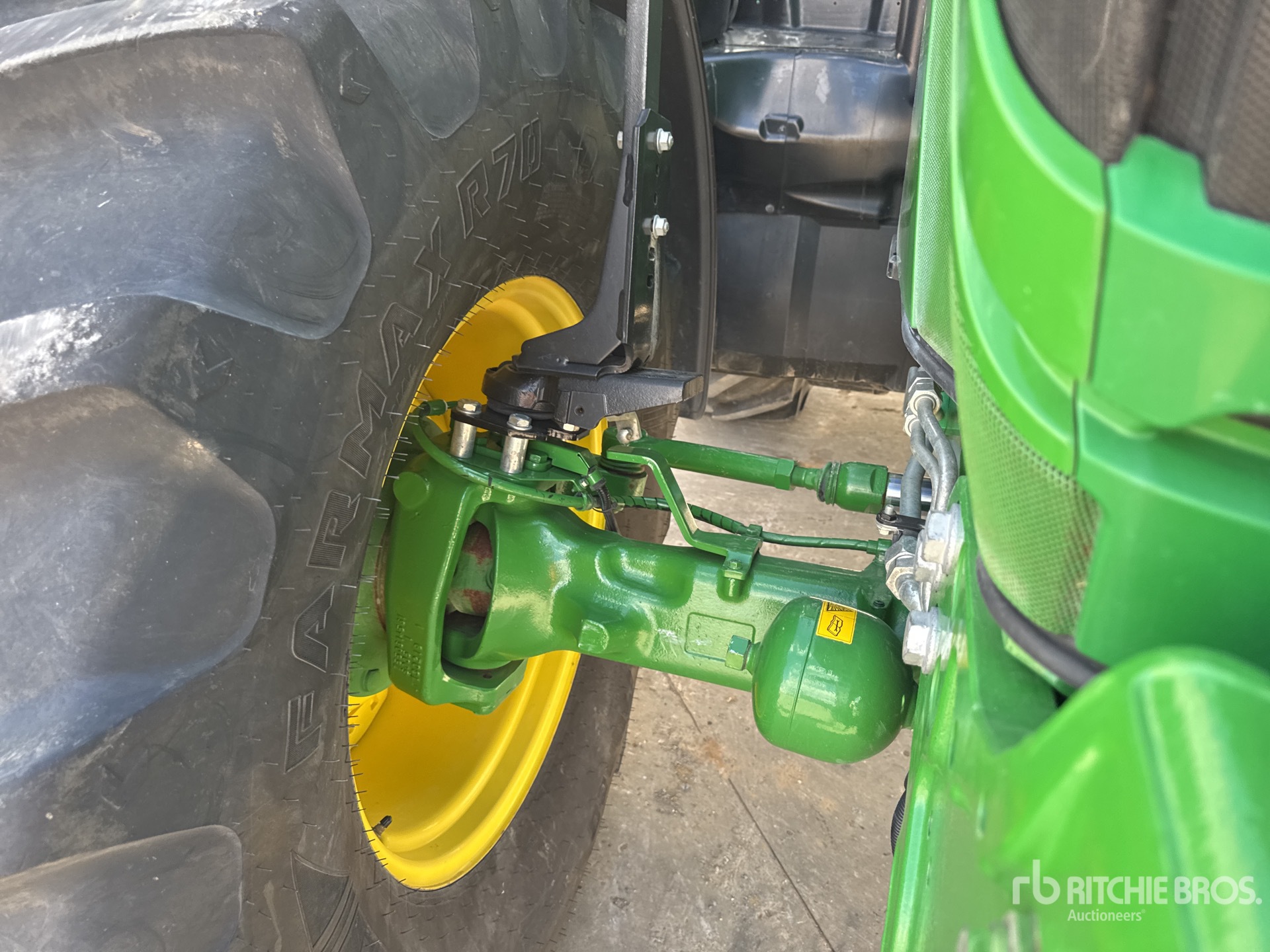 2019 John Deere 6195R