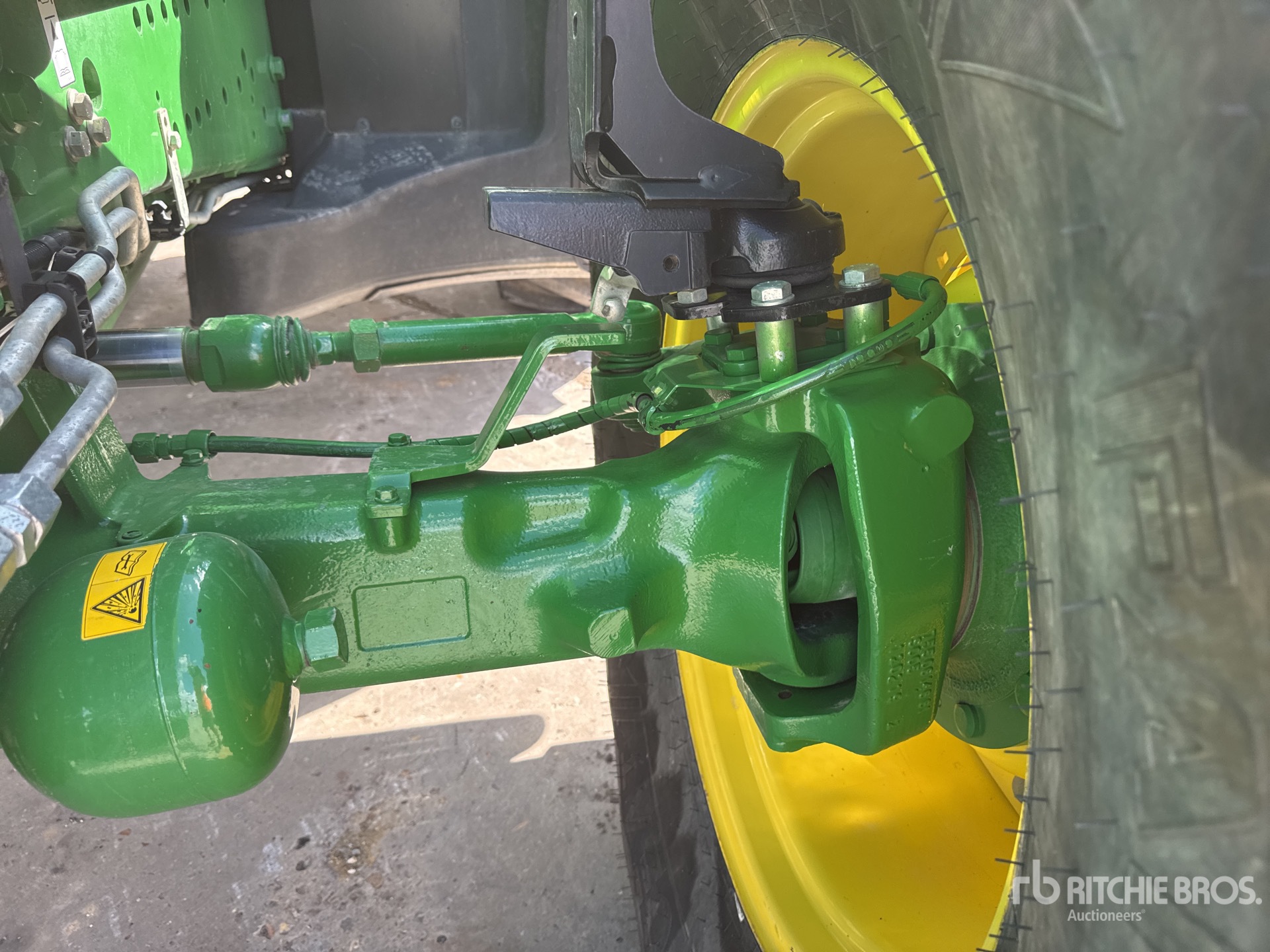 2019 John Deere 6195R