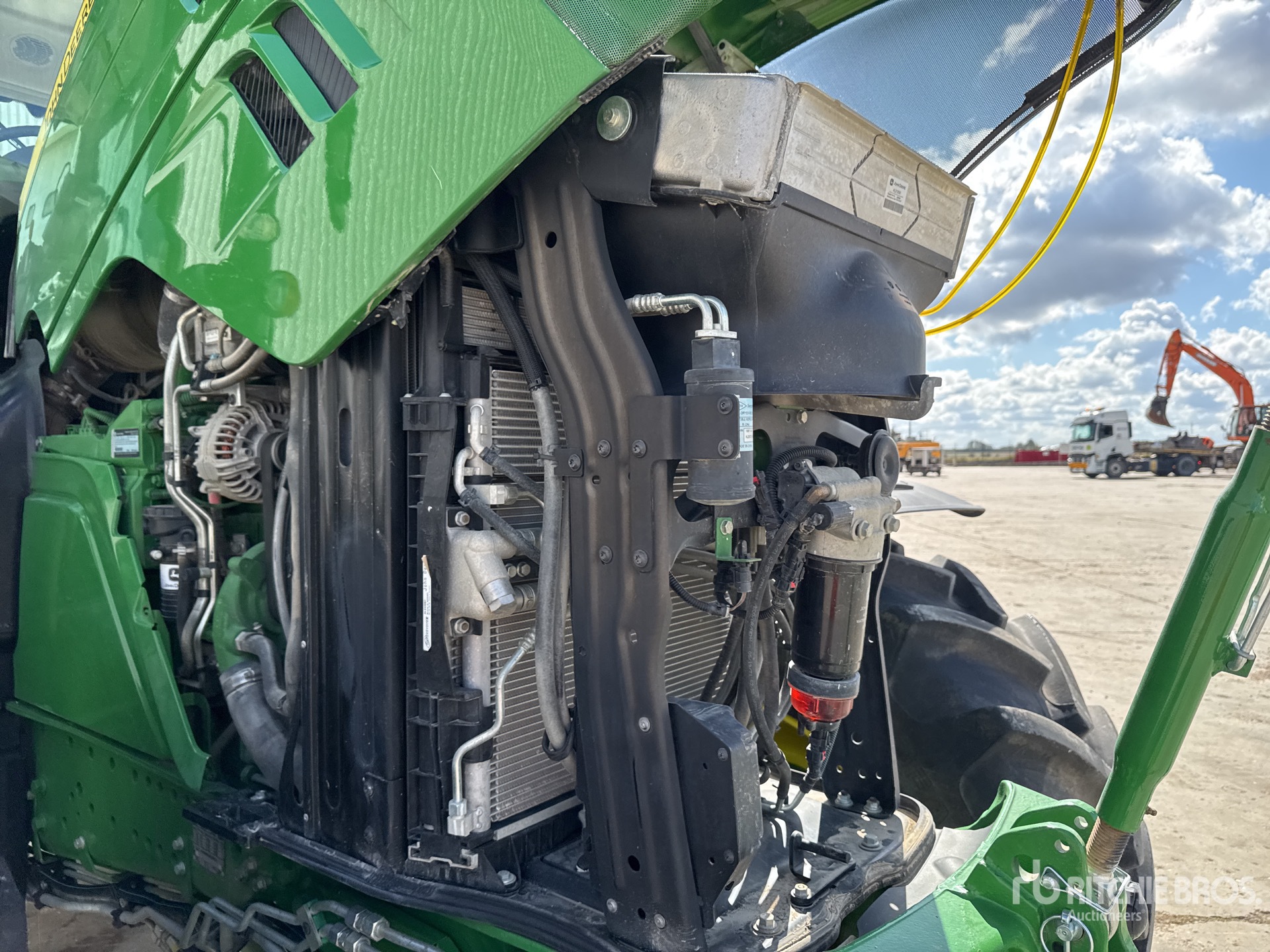 2019 John Deere 6195R