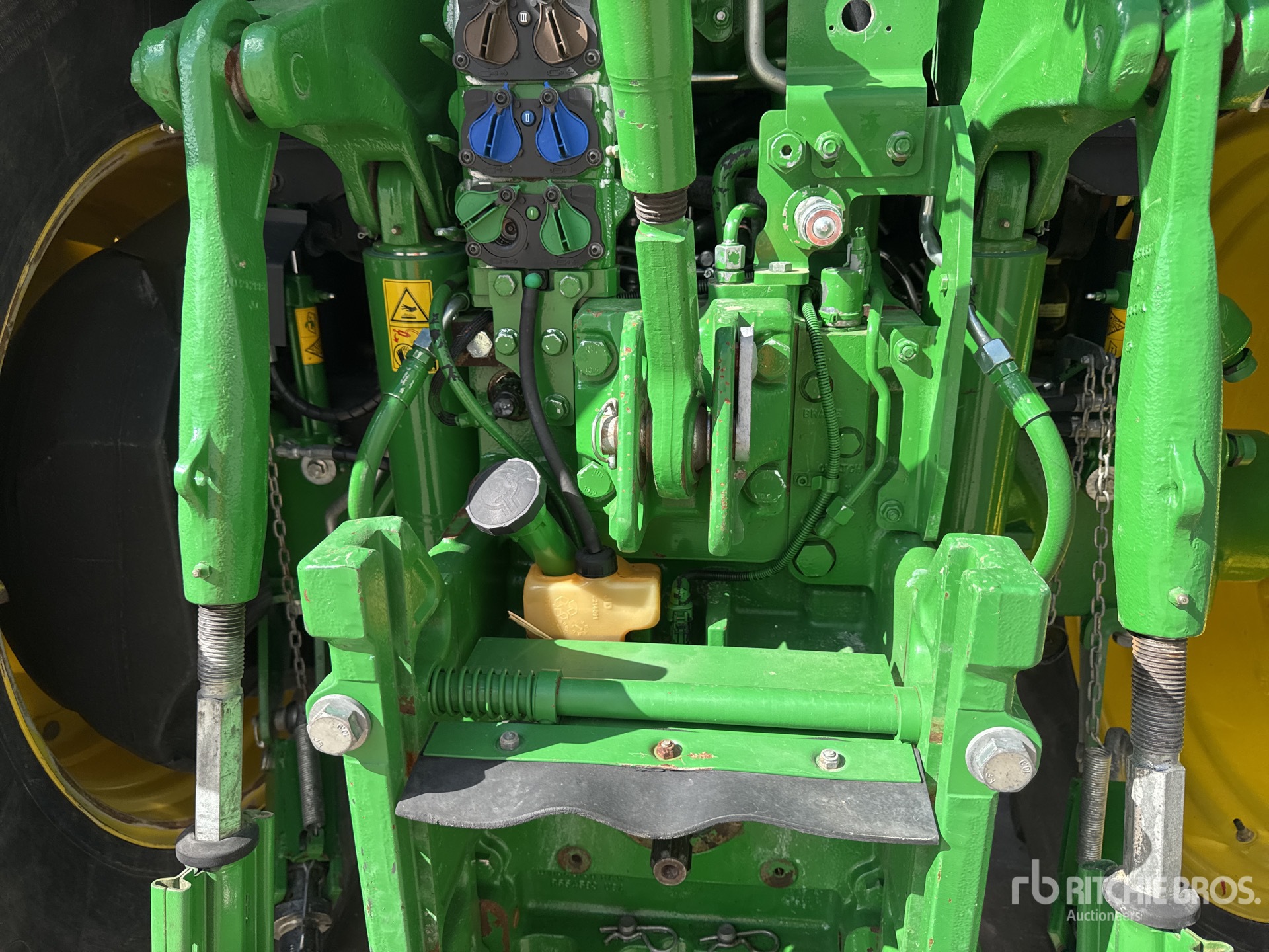 2019 John Deere 6195R