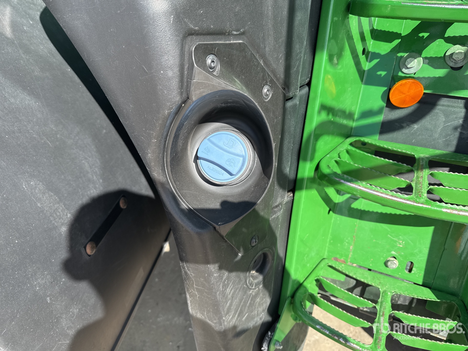 2019 John Deere 6195R