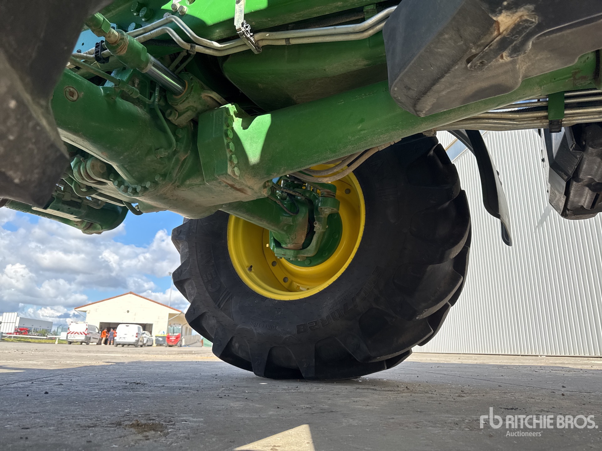 2019 John Deere 6195R