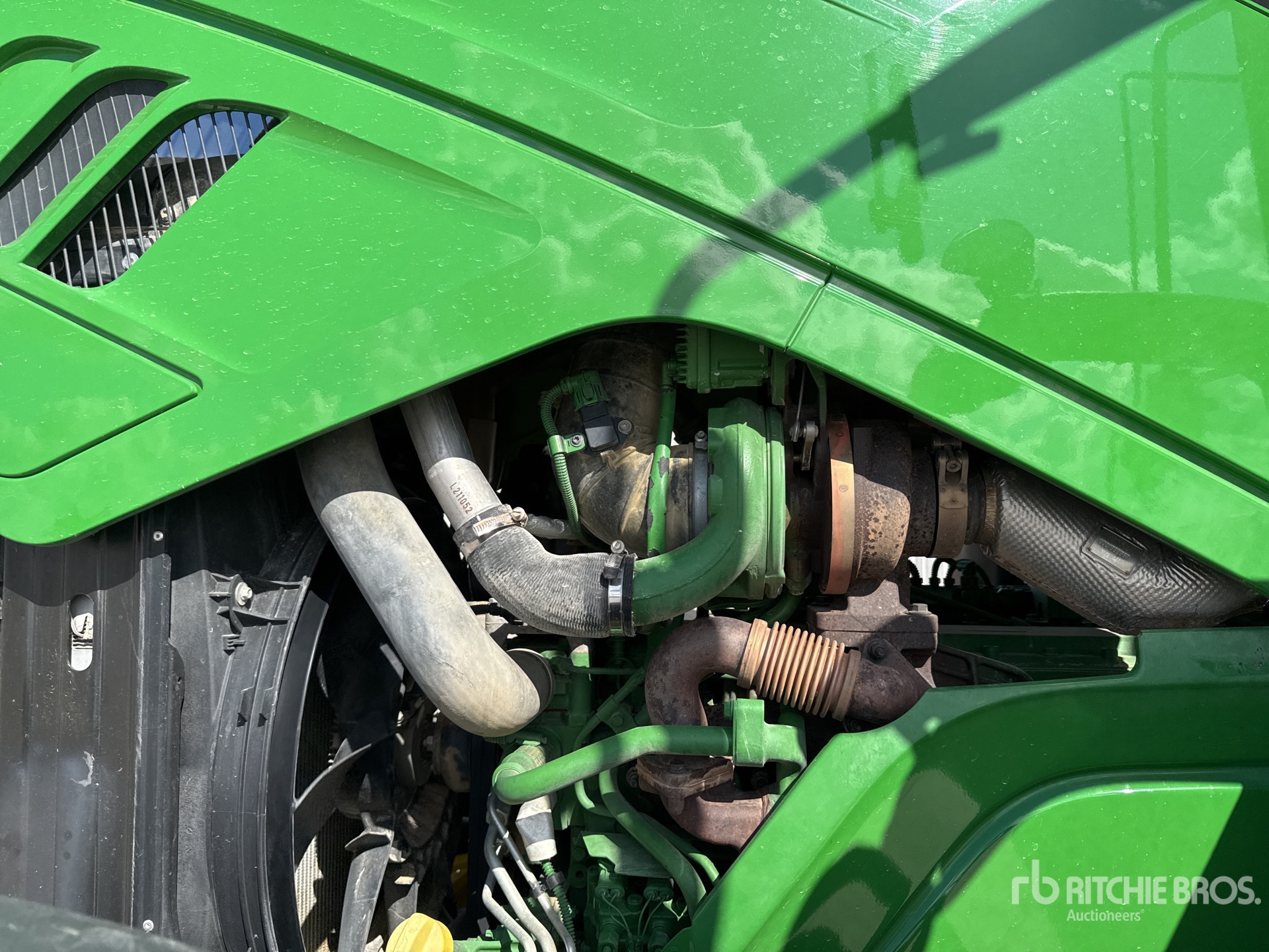 2019 John Deere 6195R