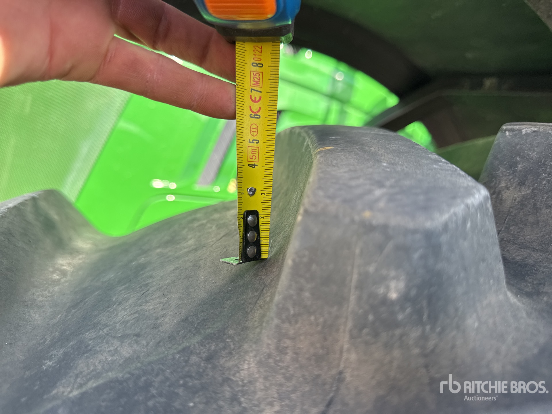 2019 John Deere 6195R