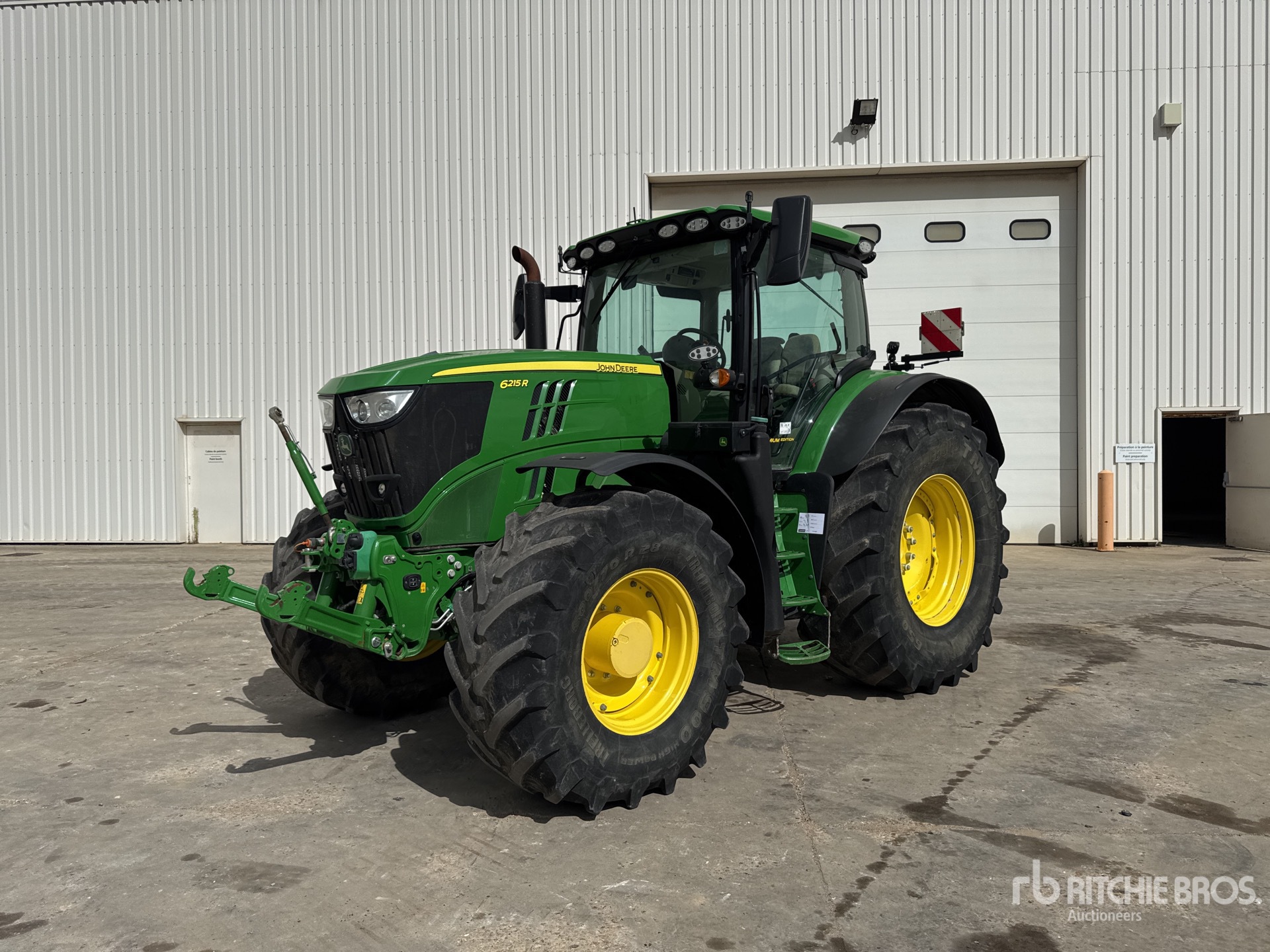 2022 John Deere 6215R