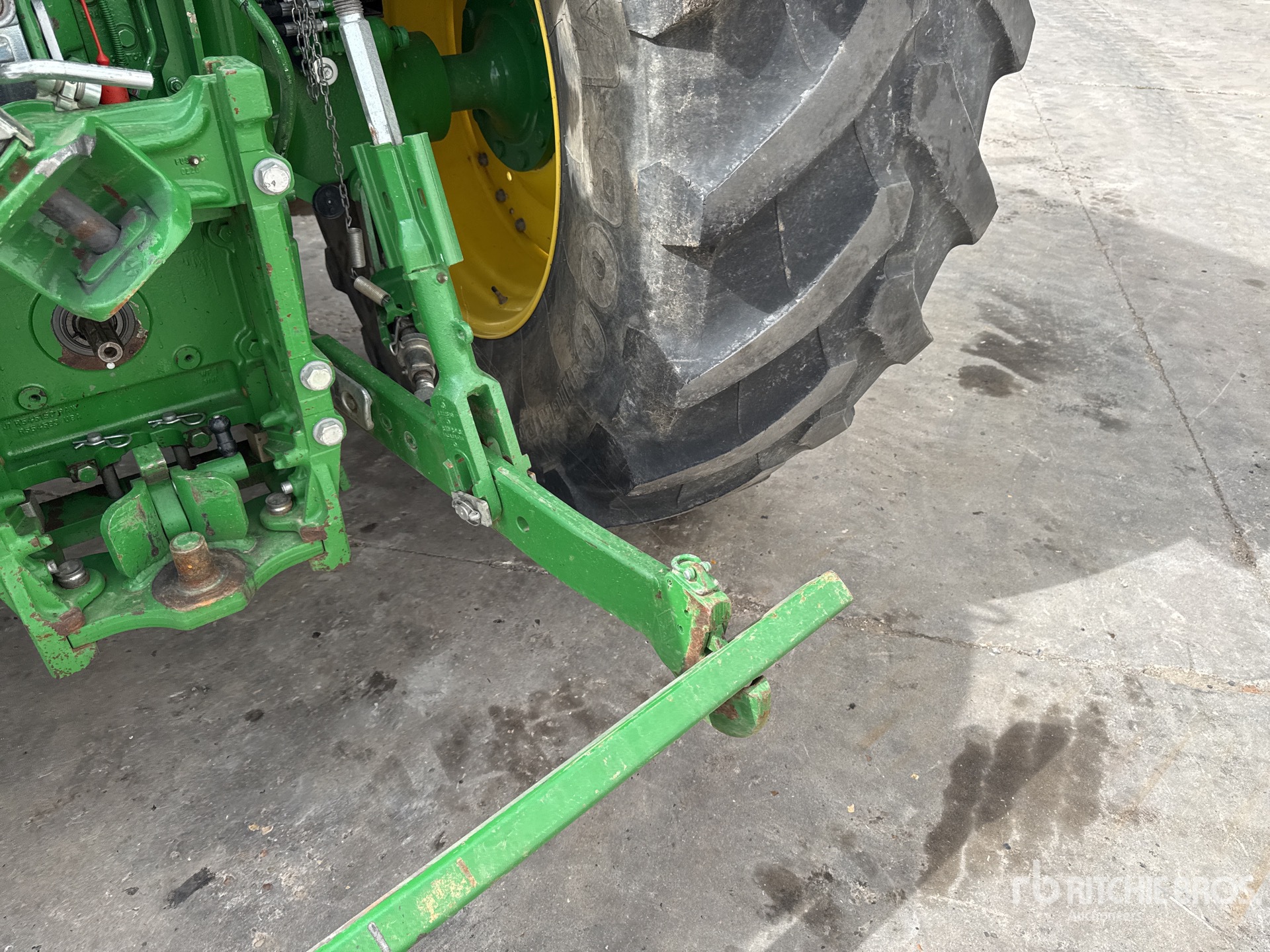 2022 John Deere 6215R