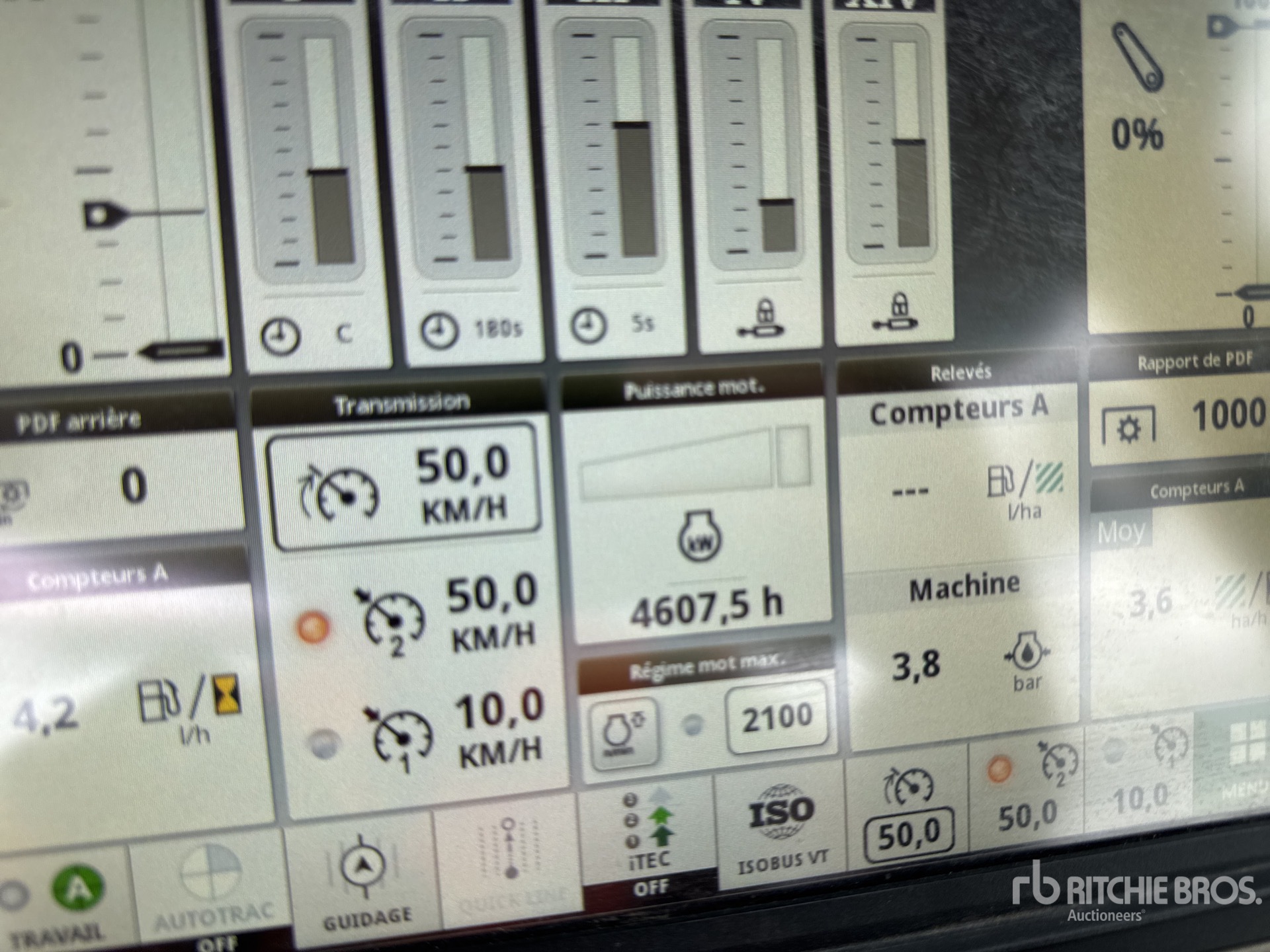 2022 John Deere 6215R