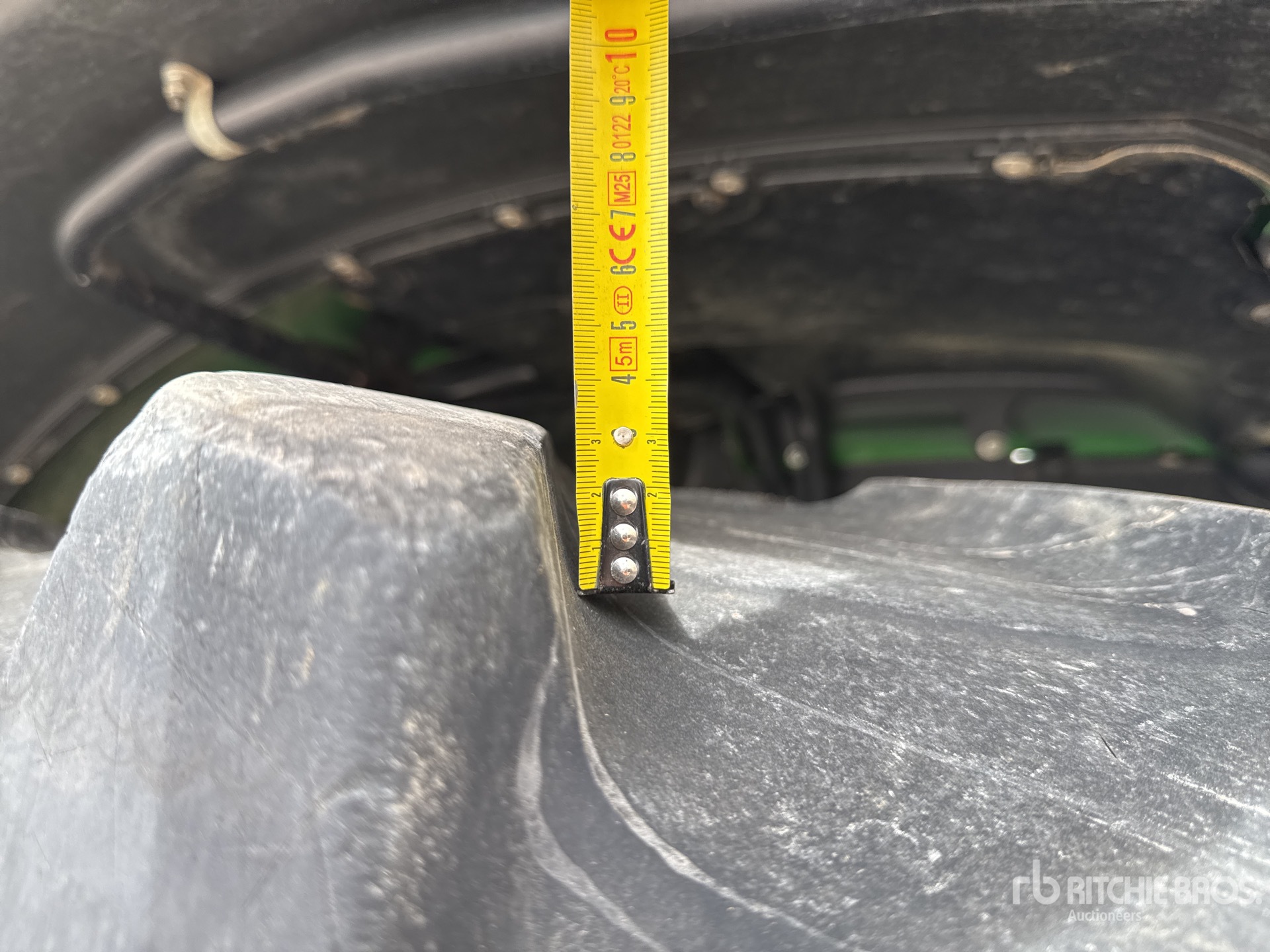 2022 John Deere 6215R