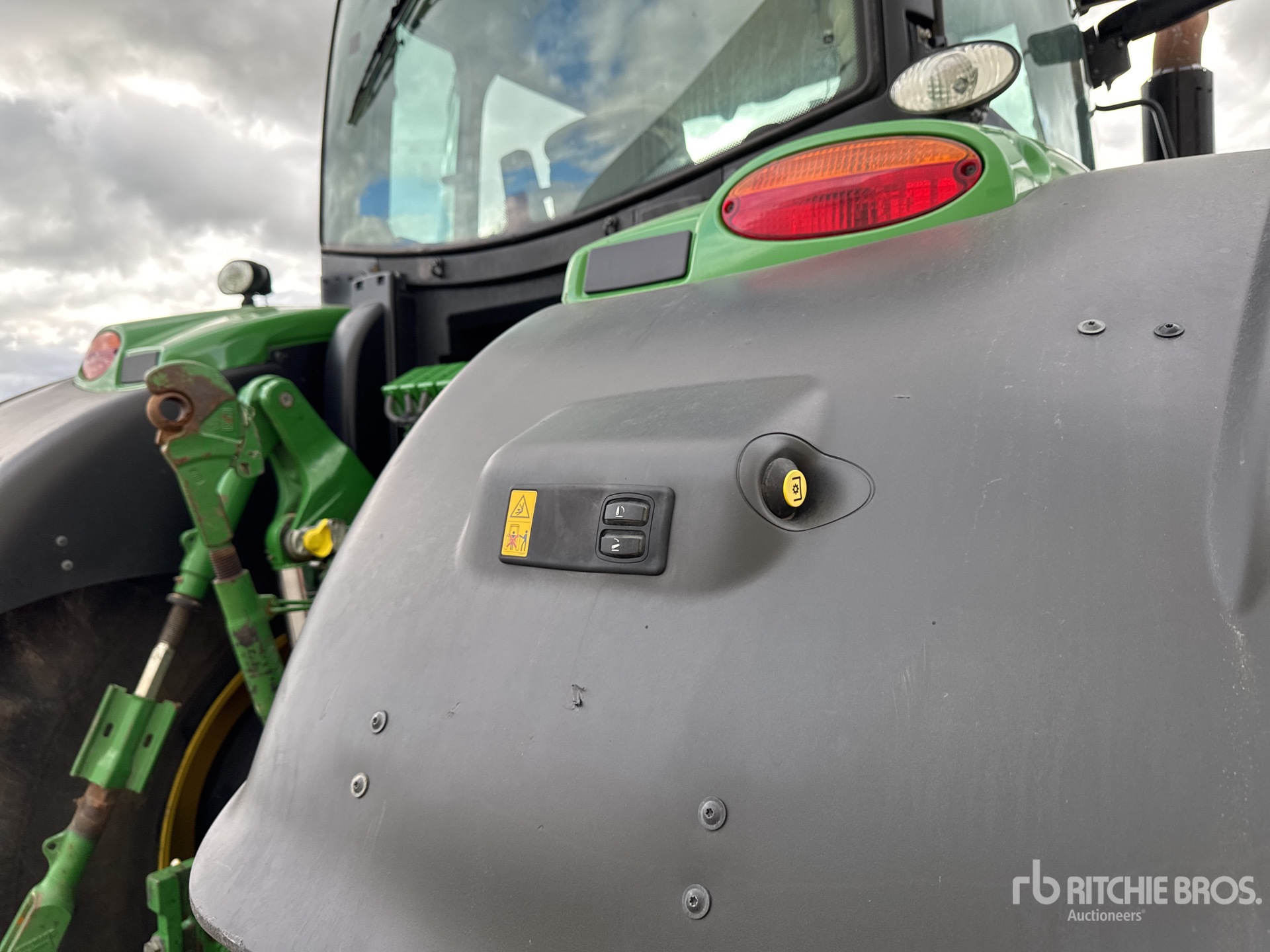 2018 John Deere 6250R