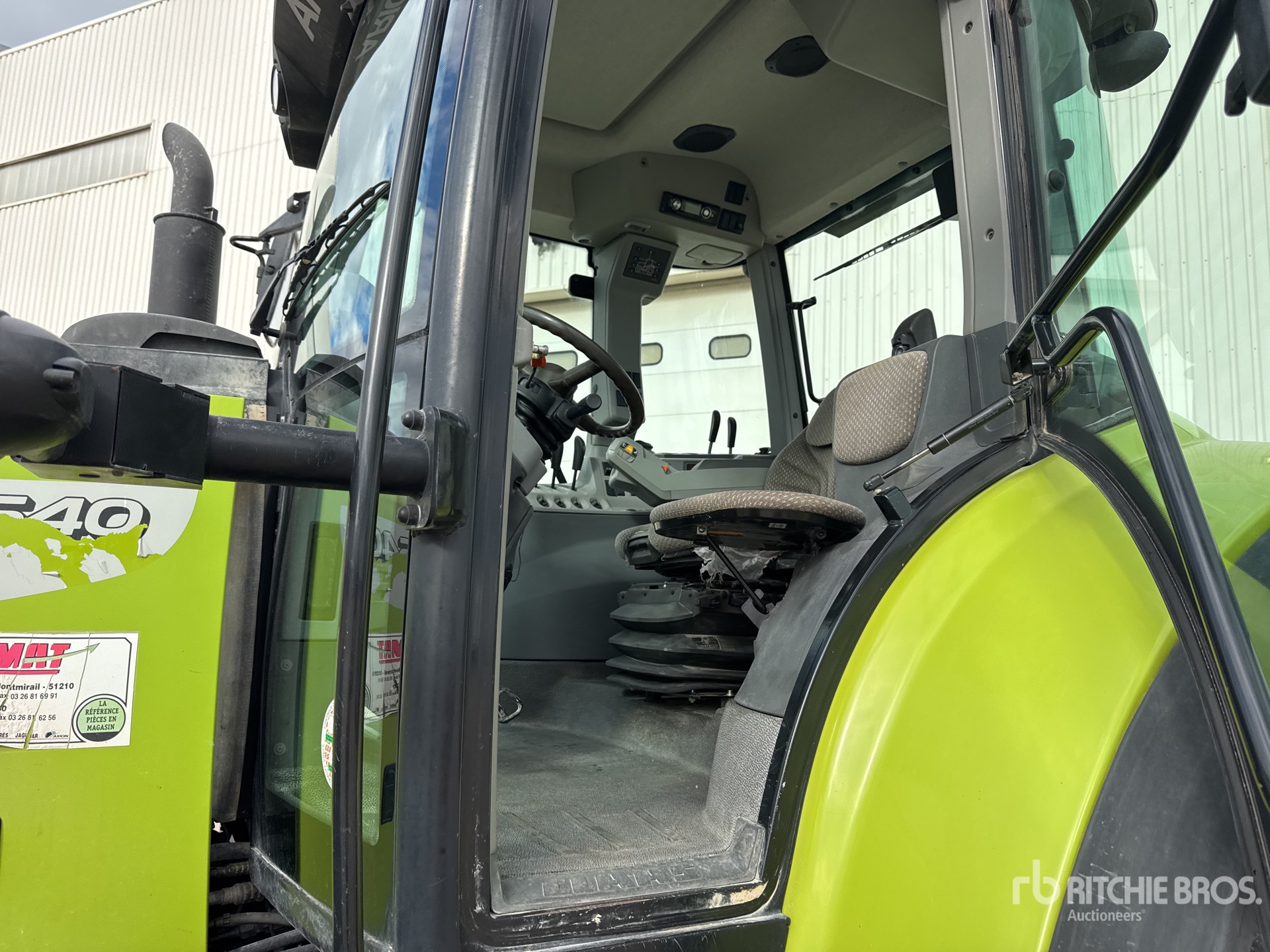 2010 Claas ARION 640