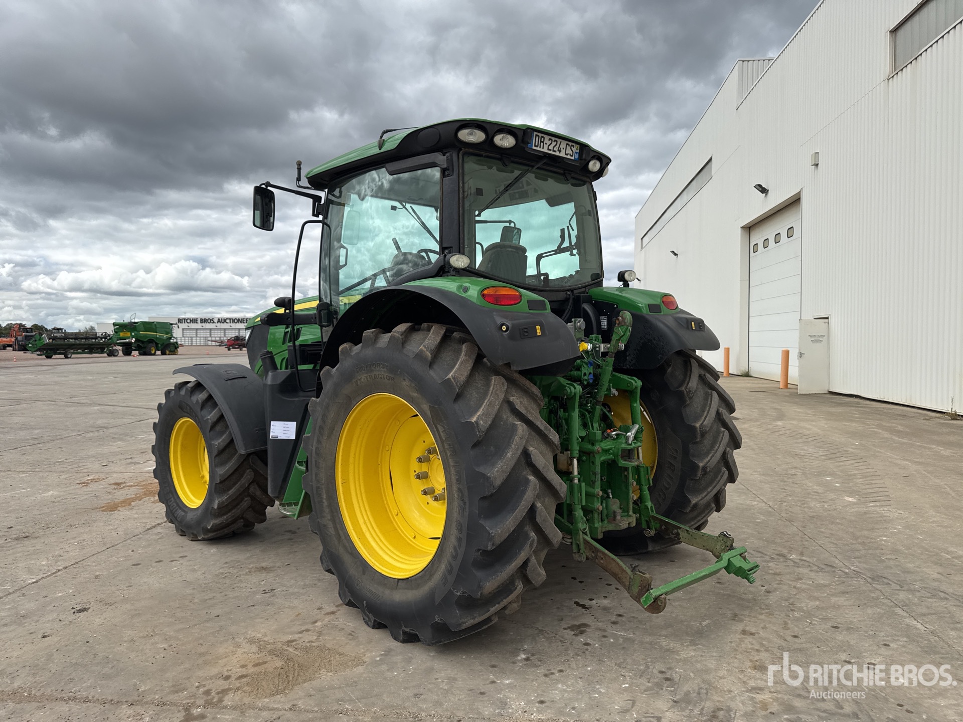 2015 John Deere 6150R