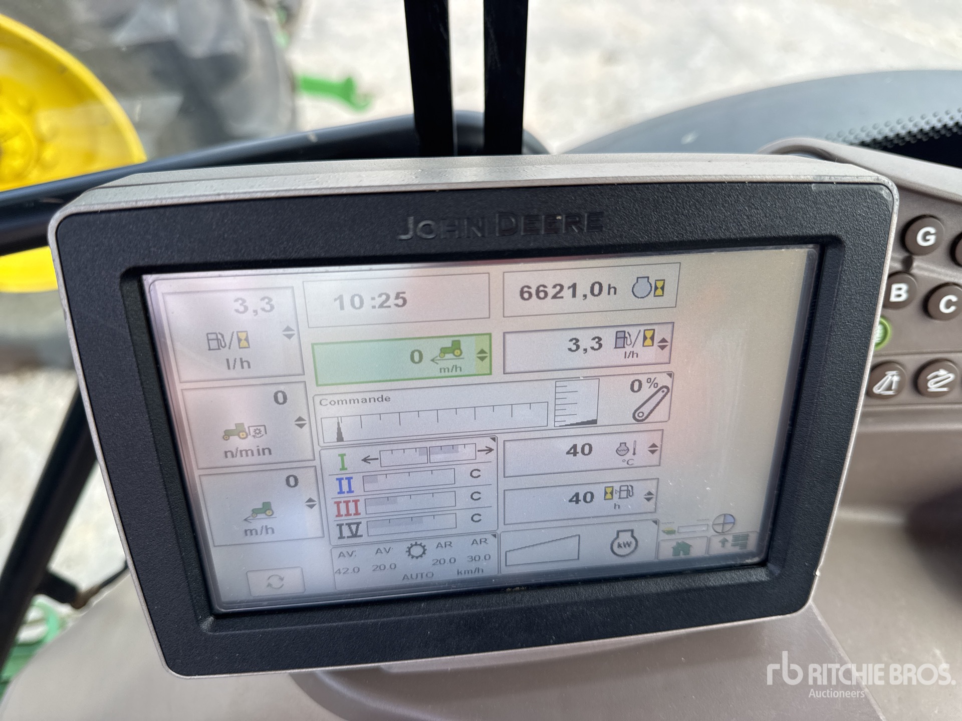 2015 John Deere 6150R