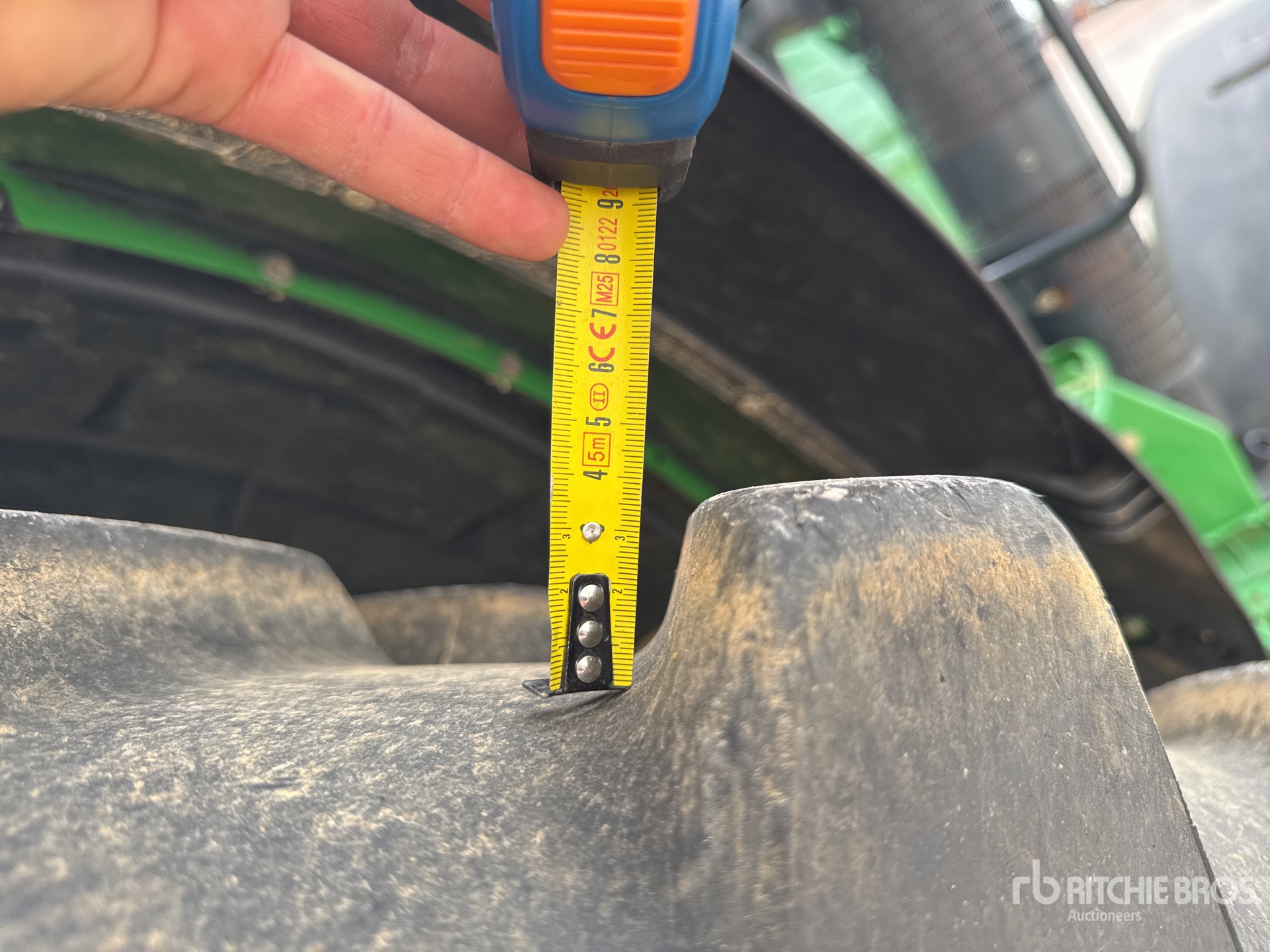 2015 John Deere 6150R