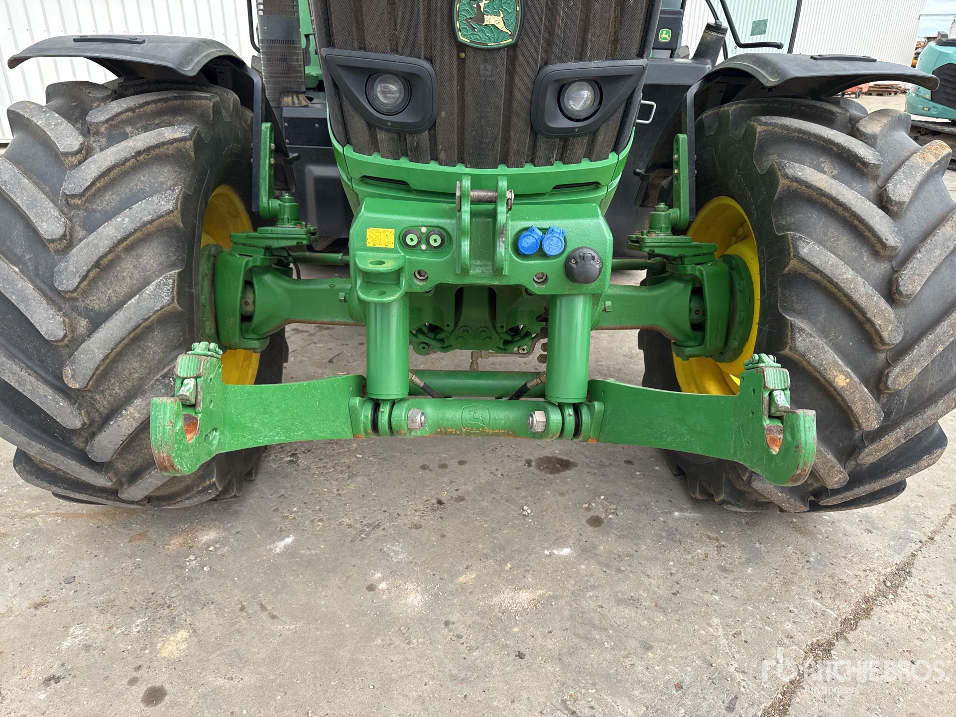 2015 John Deere 6150R