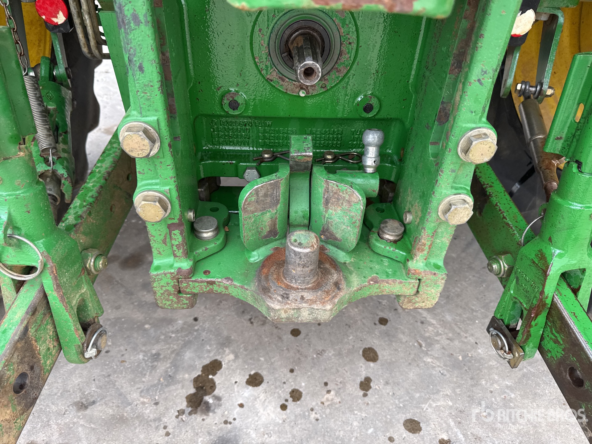 2015 John Deere 6150R