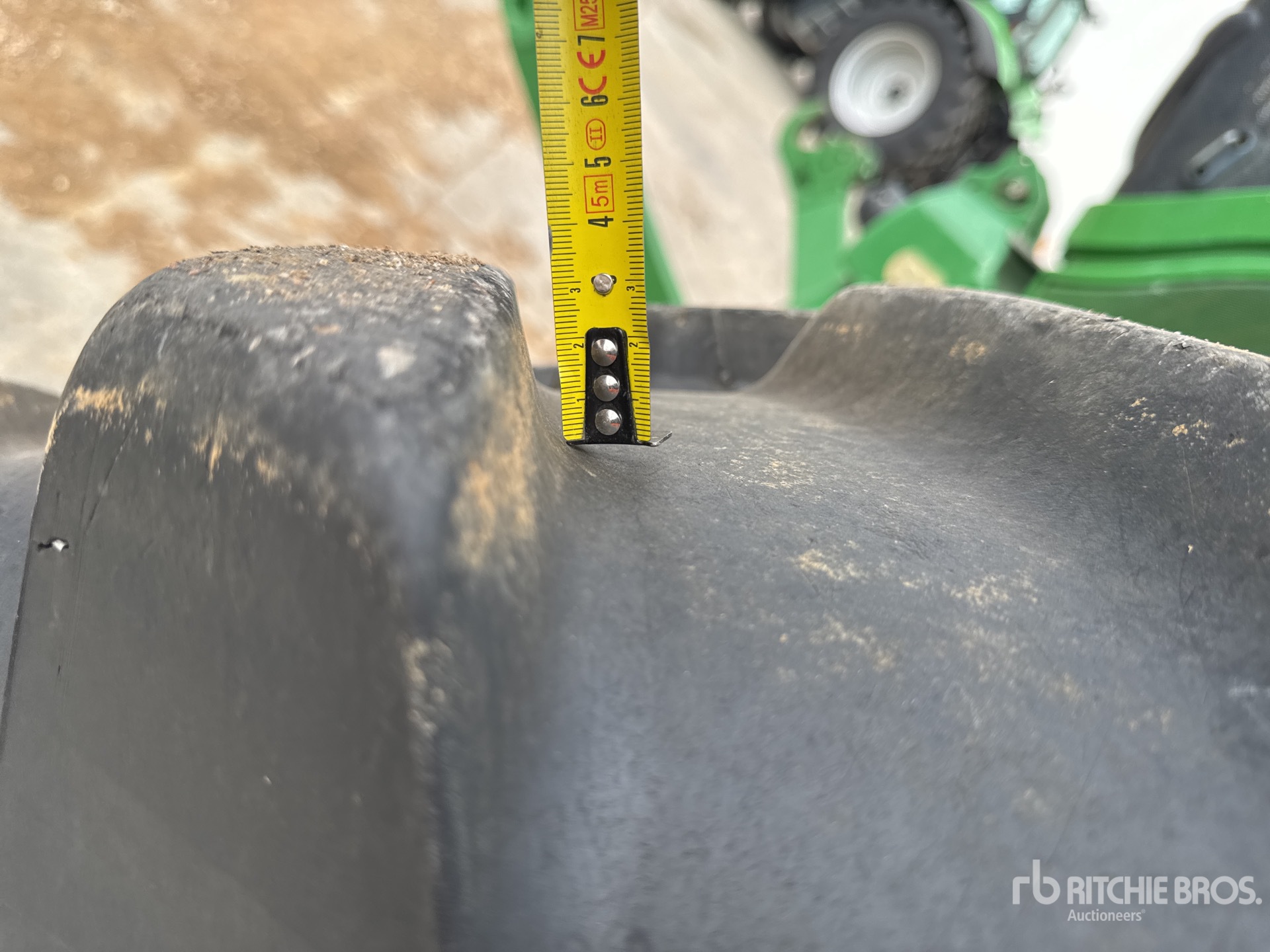 2015 John Deere 6150R