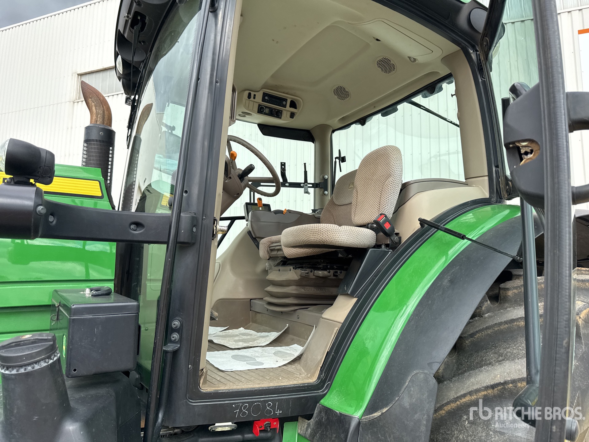 2015 John Deere 6150R