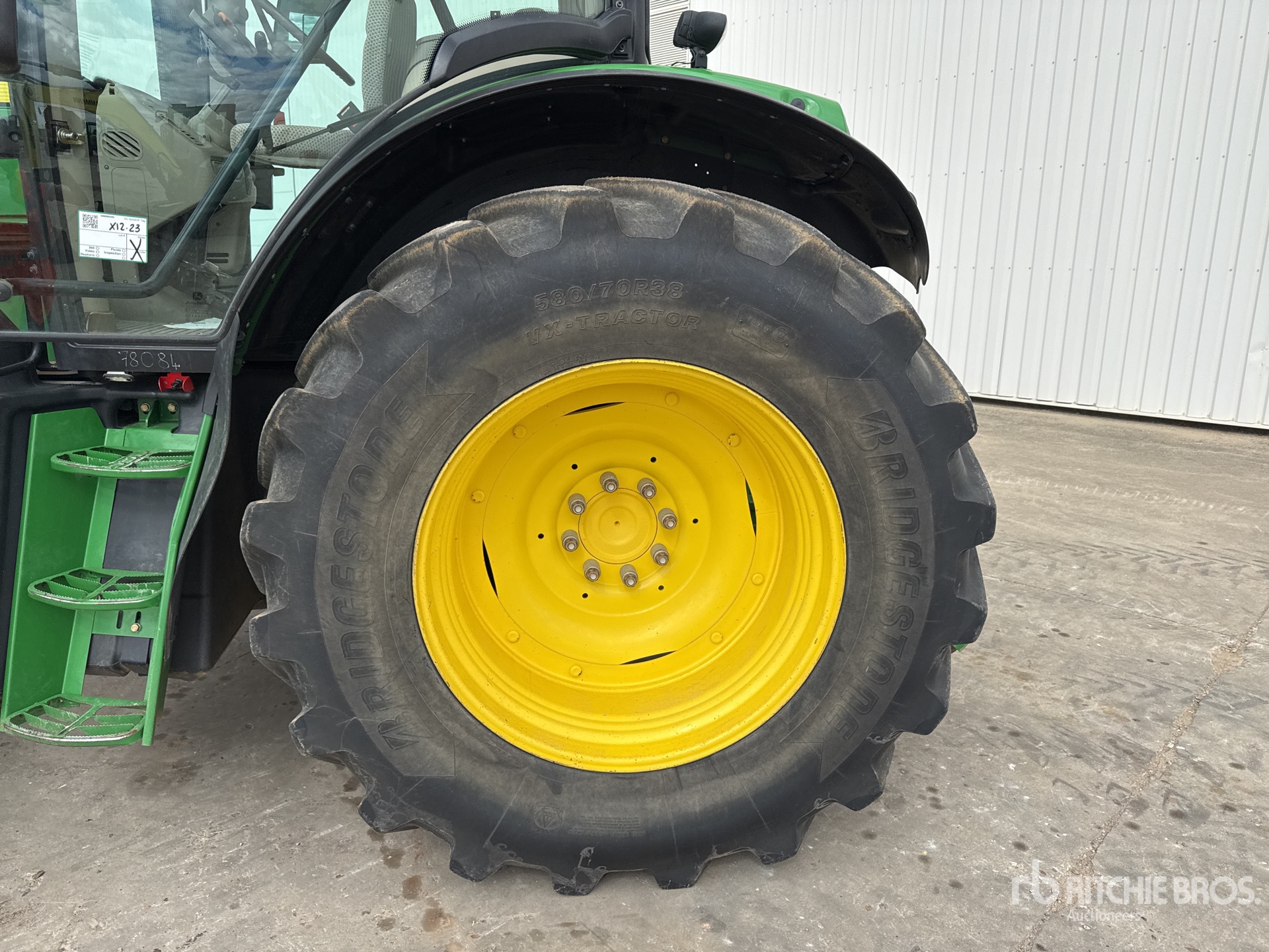 2015 John Deere 6150R