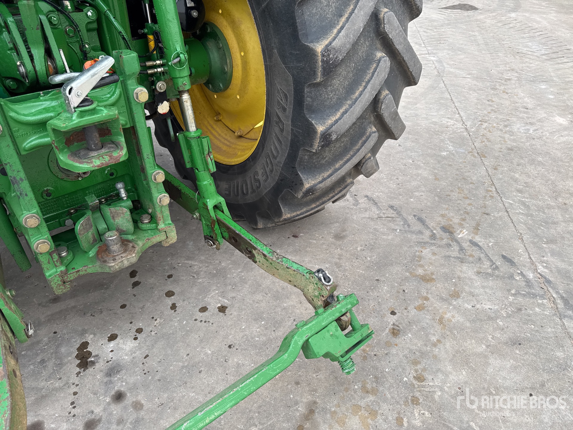 2015 John Deere 6150R