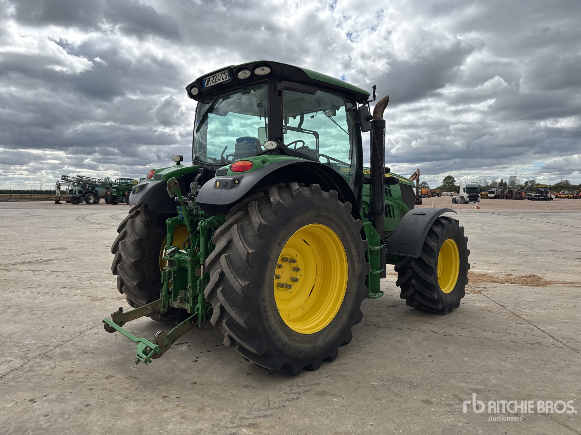 2015 John Deere 6150R