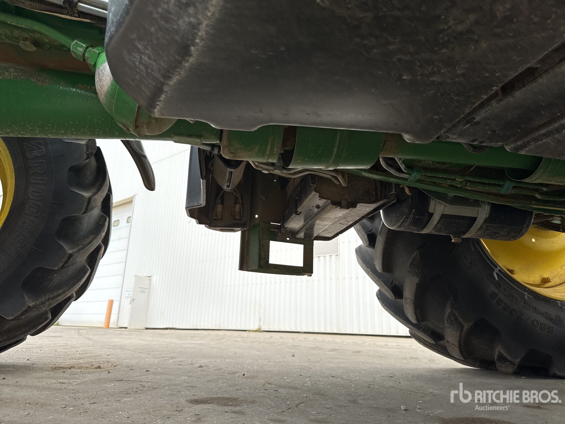 2015 John Deere 6150R