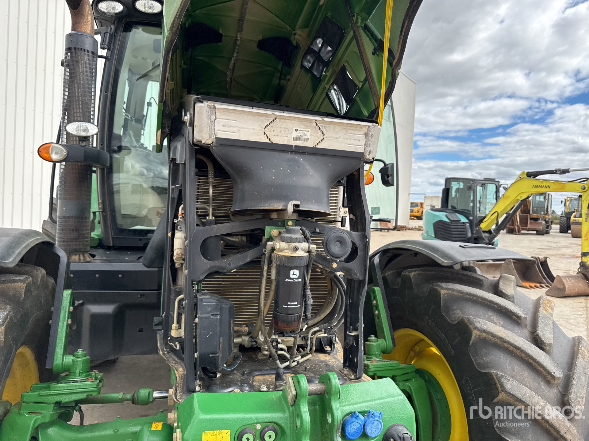 2015 John Deere 6150R