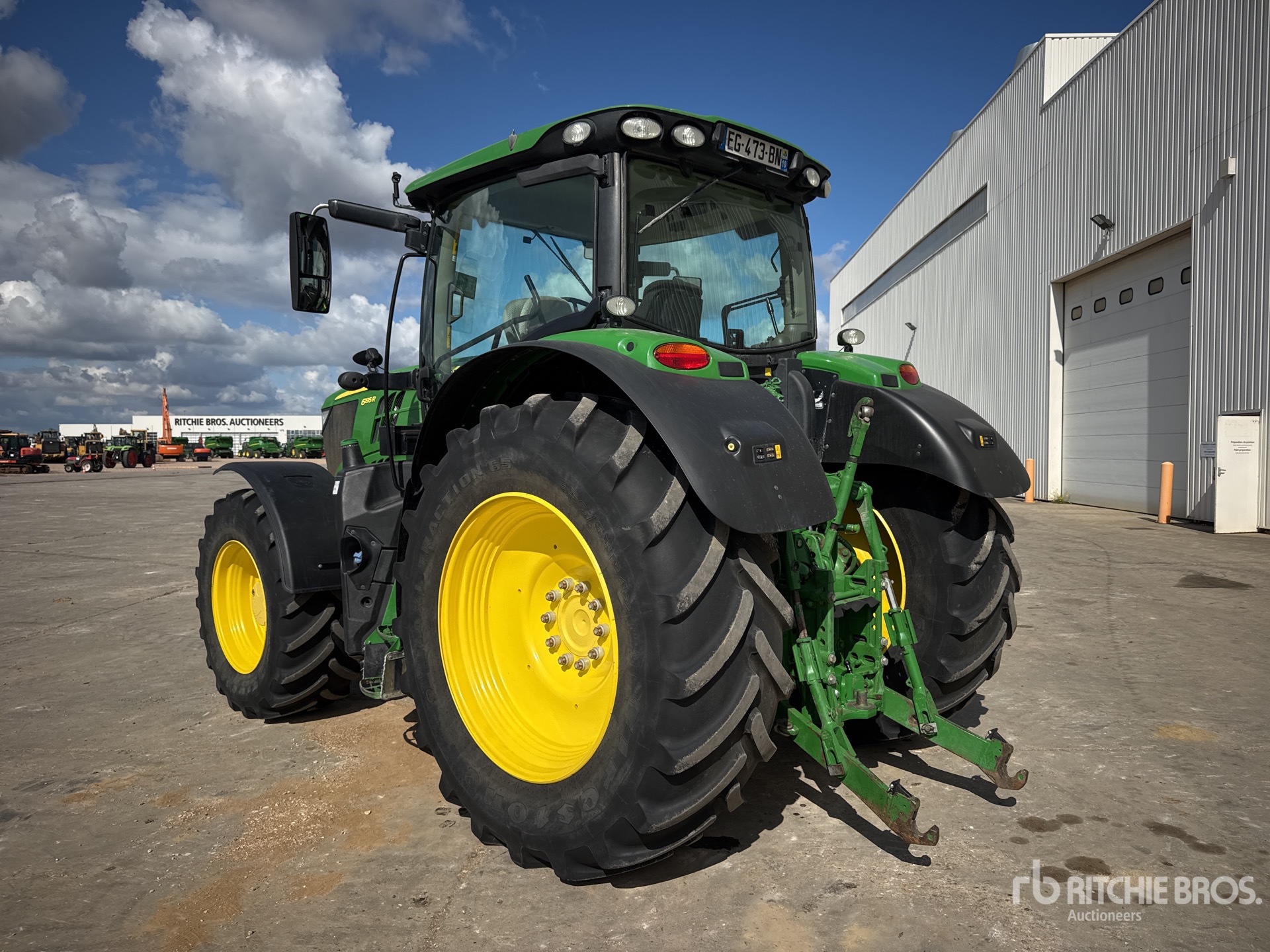 2016 John Deere 6195R