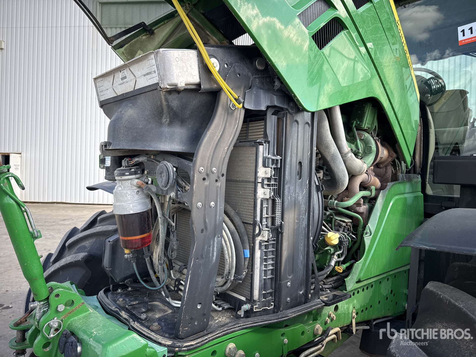 2016 John Deere 6195R