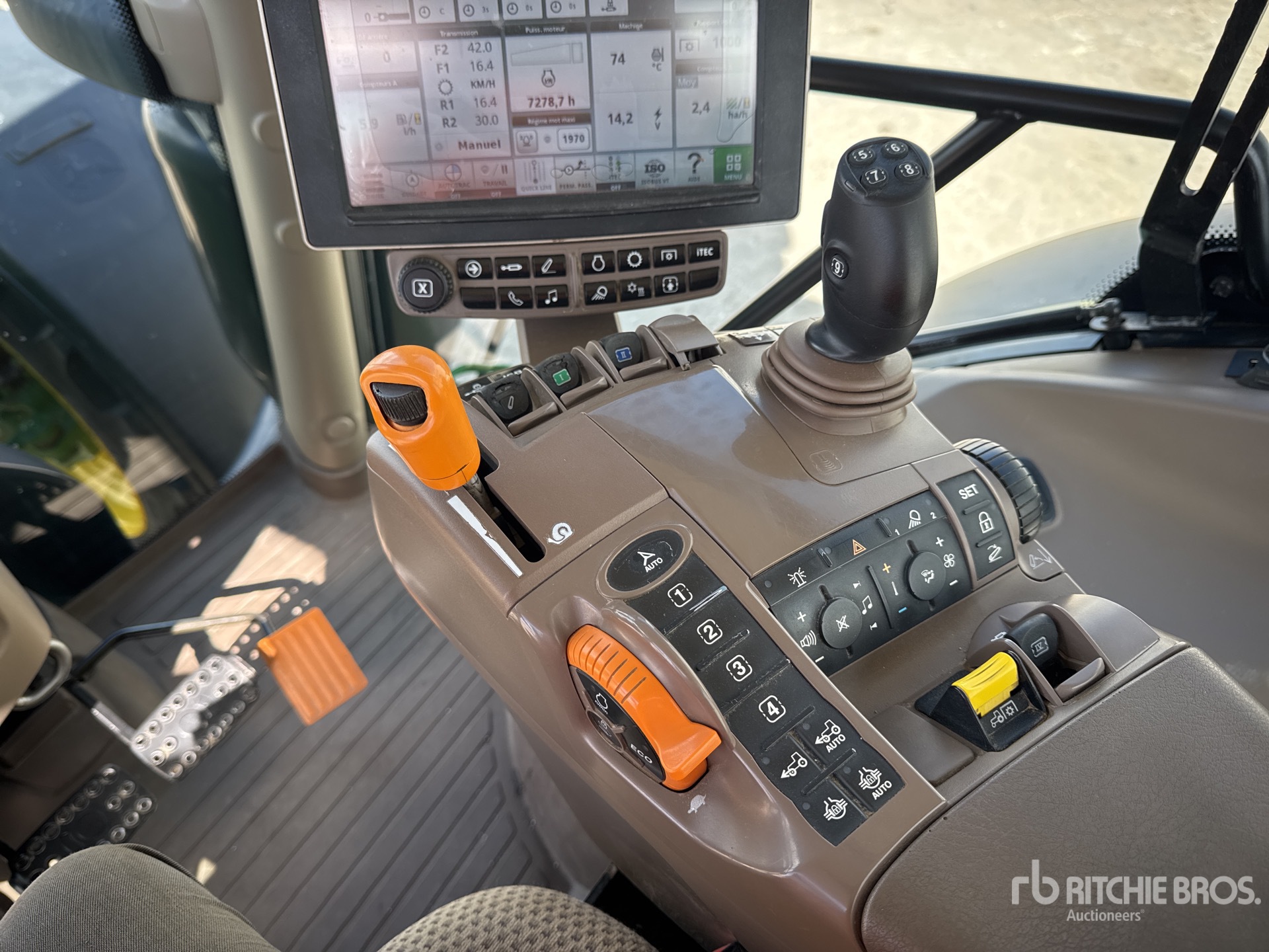 2016 John Deere 6195R
