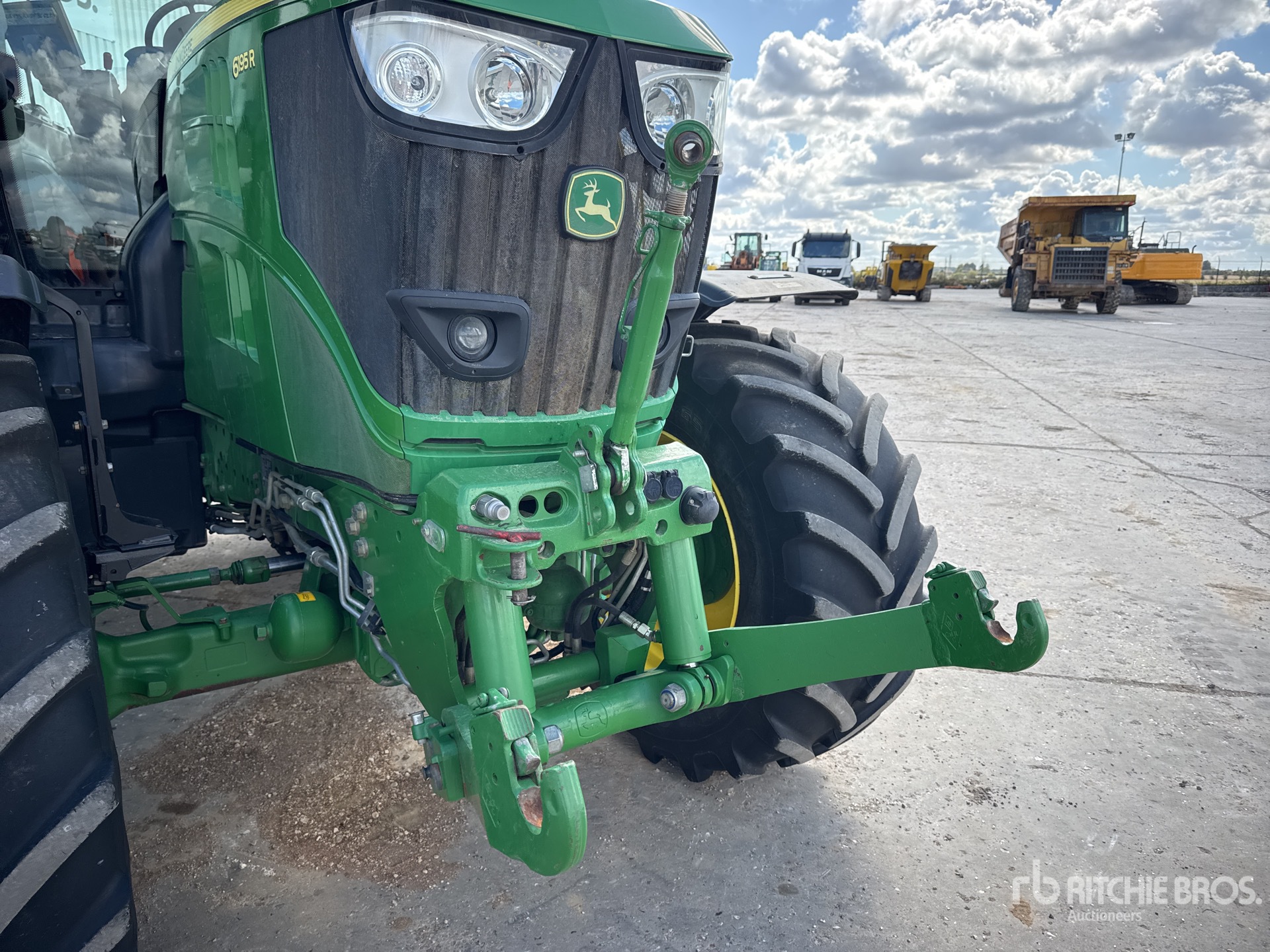 2016 John Deere 6195R
