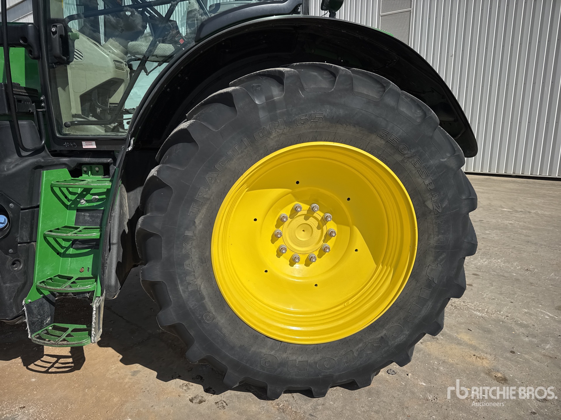 2016 John Deere 6195R