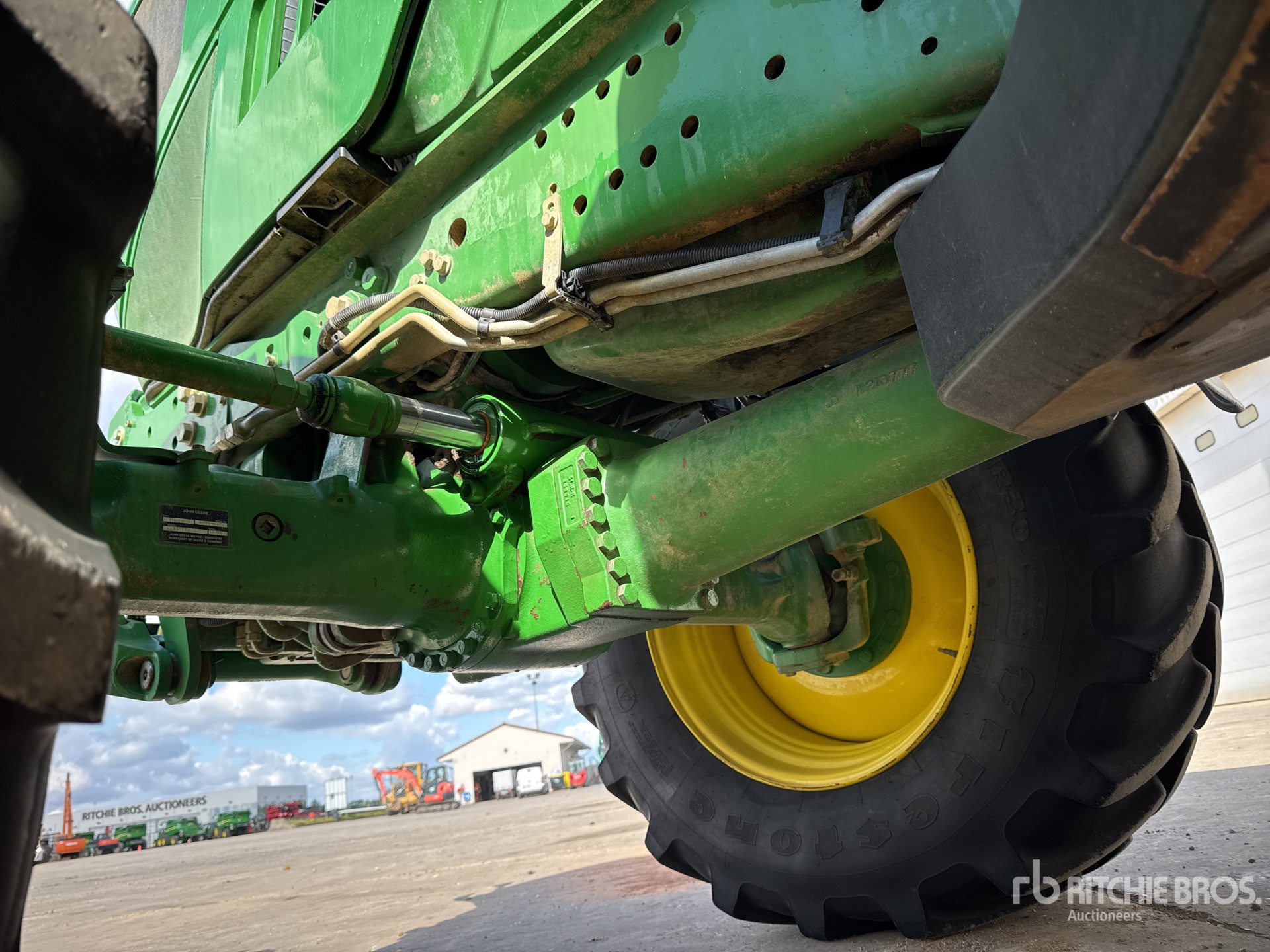 2016 John Deere 6195R