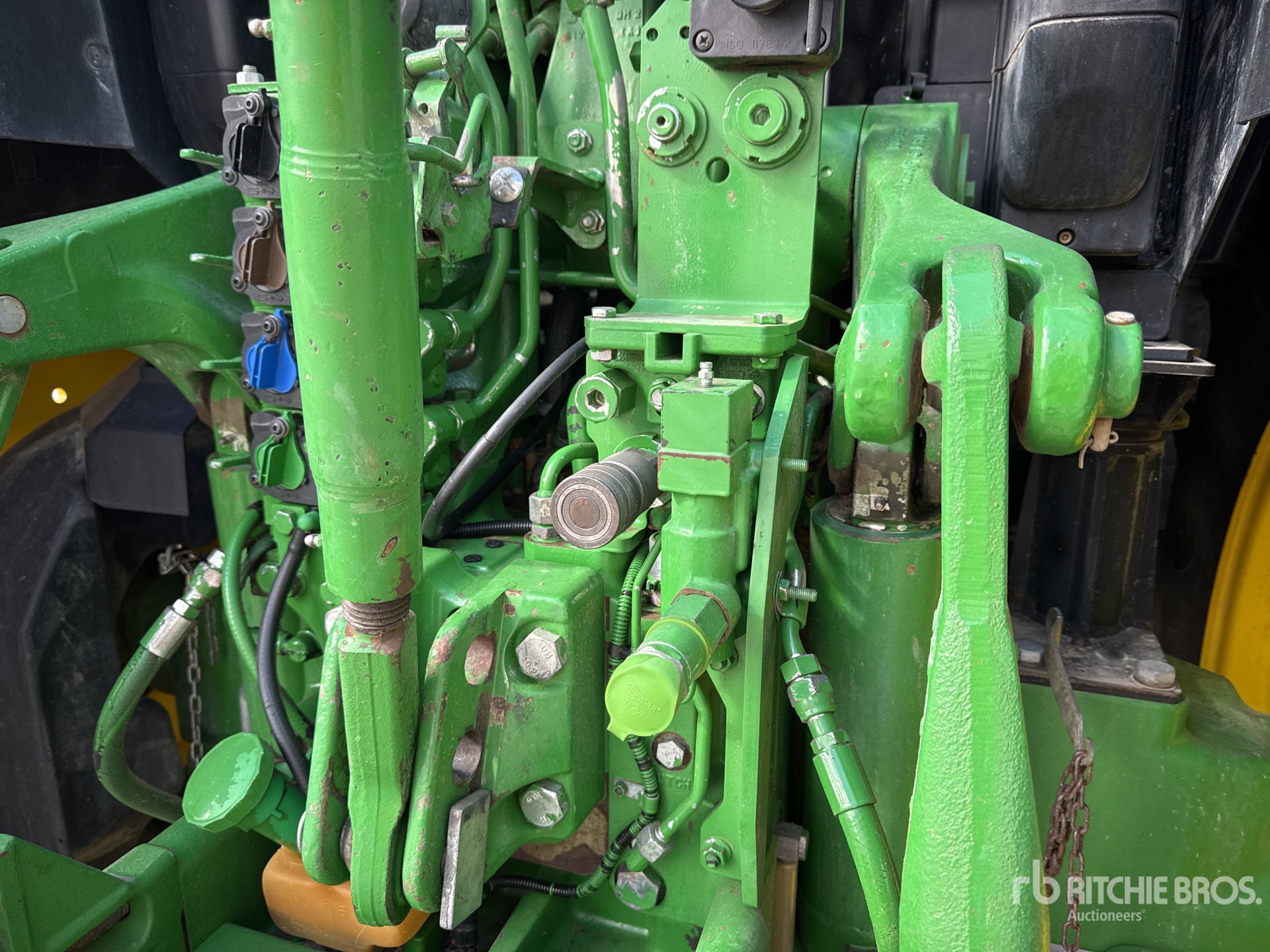 2016 John Deere 6195R