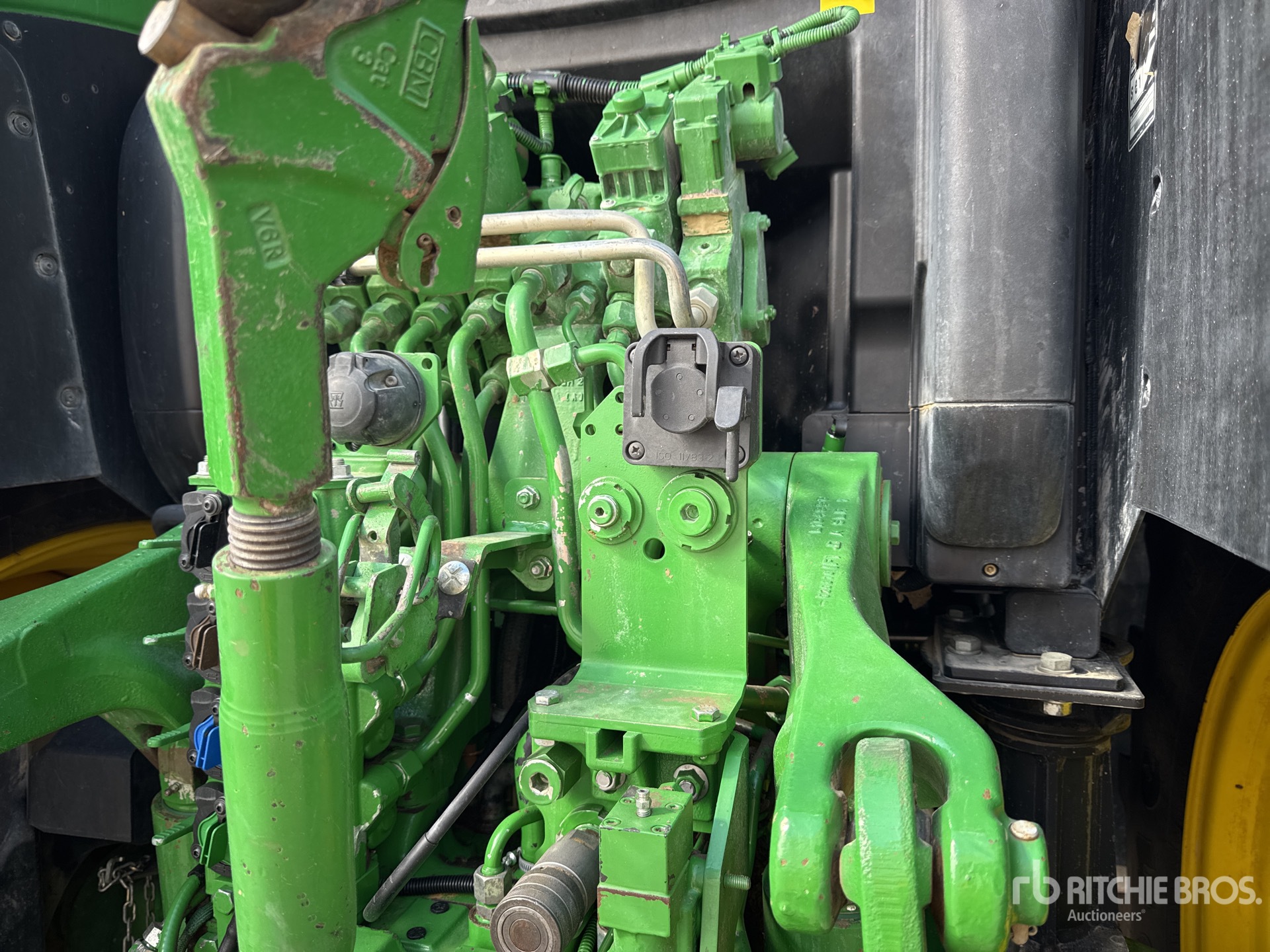 2016 John Deere 6195R