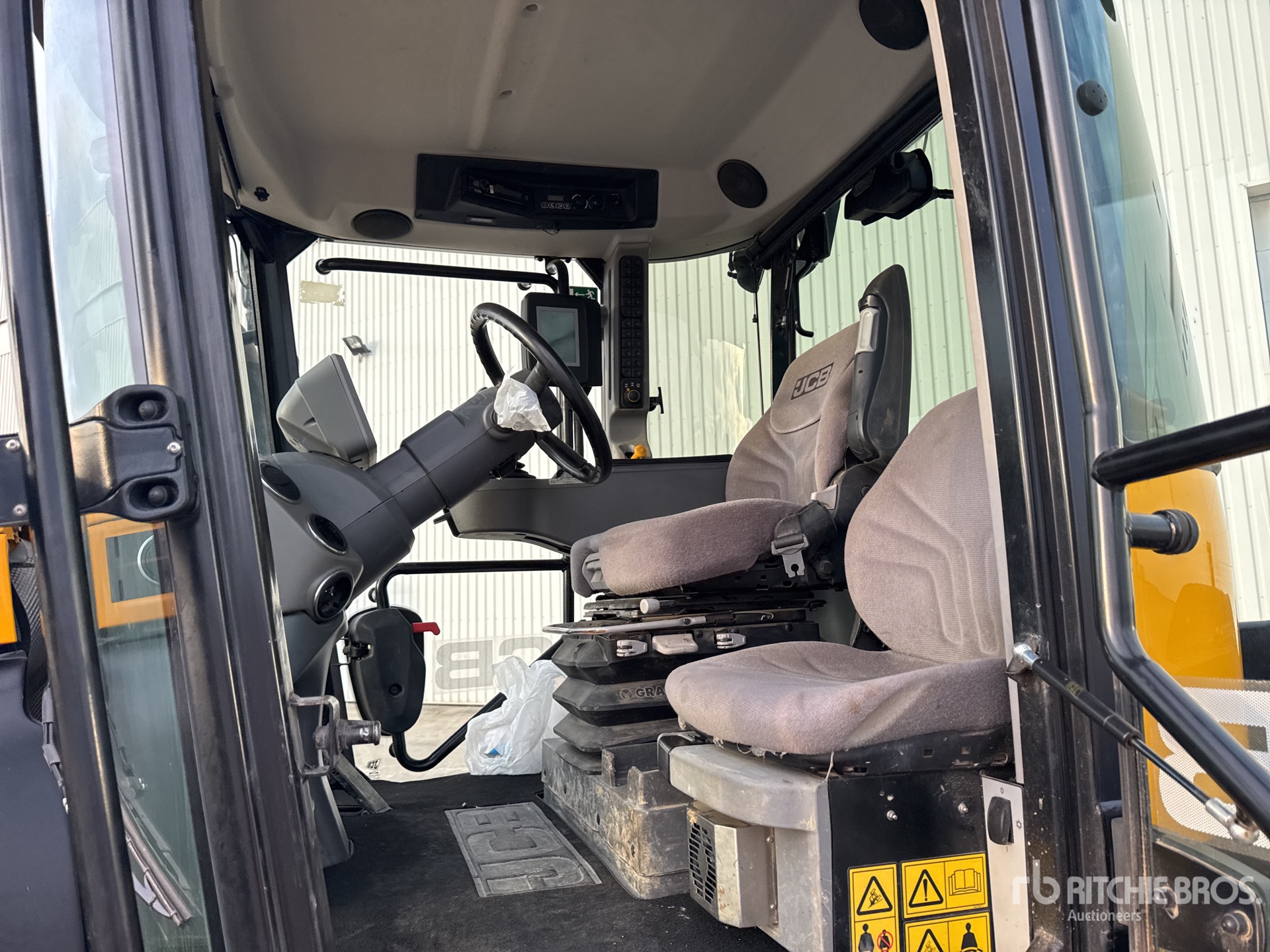 2019 JCB Fastrac 4220