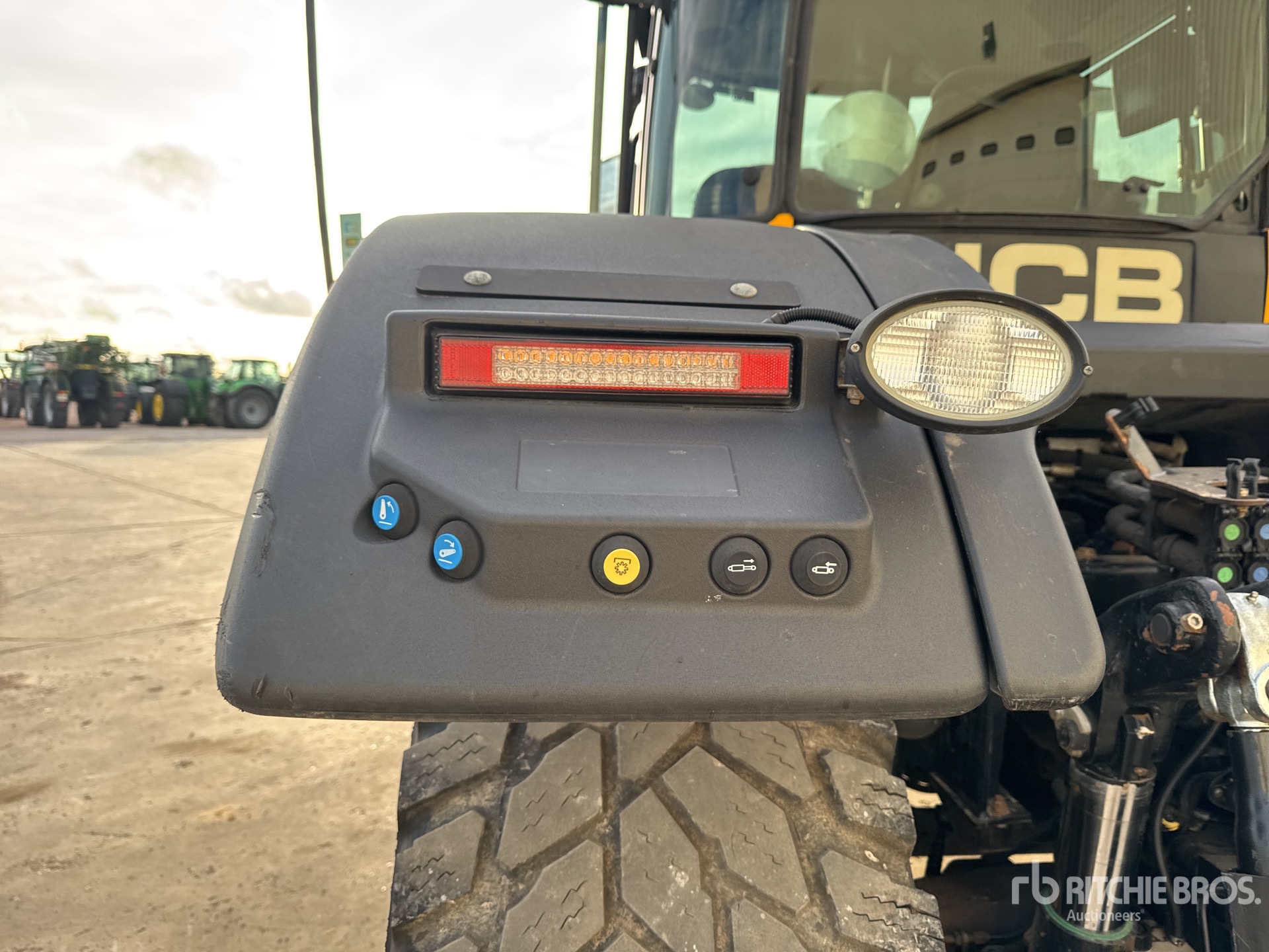 2019 JCB Fastrac 4220